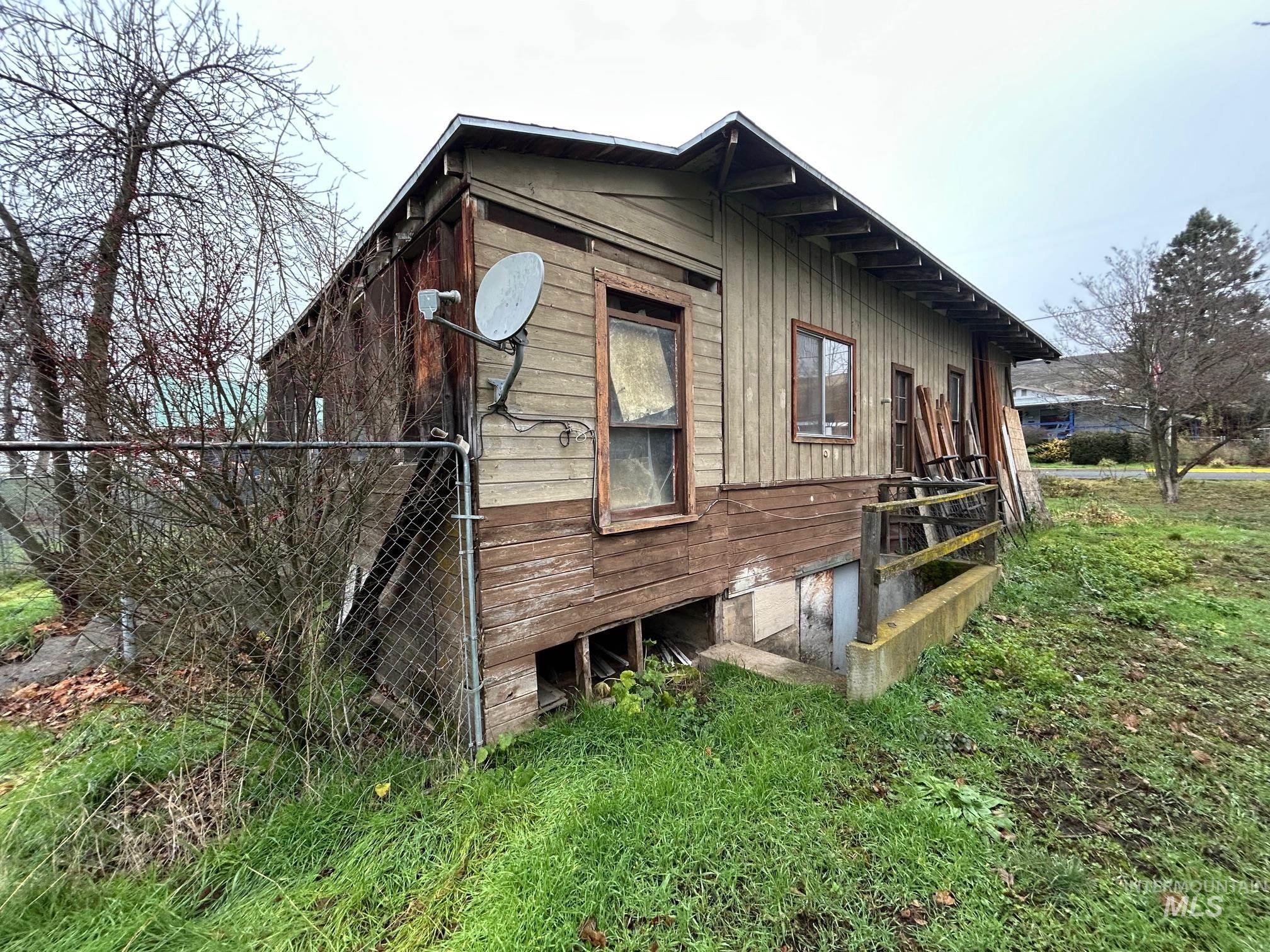 800 Culdesac Avenue, Culdesac, Idaho 83524, 3 Bedrooms, 1 Bathroom, Residential For Sale, Price $148,000, 98970382