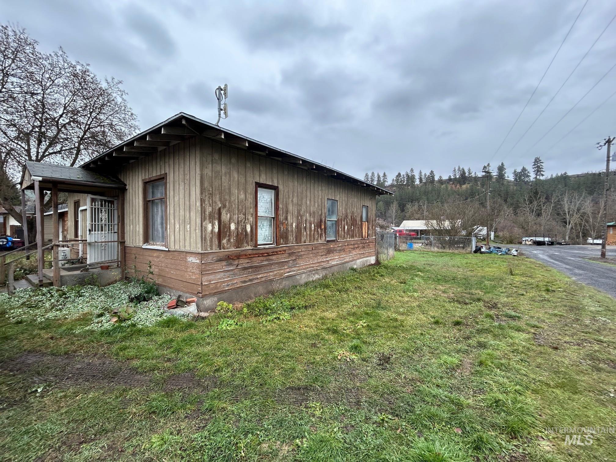 800 Culdesac Avenue, Culdesac, Idaho 83524, 3 Bedrooms, 1 Bathroom, Residential For Sale, Price $148,000, 98970382