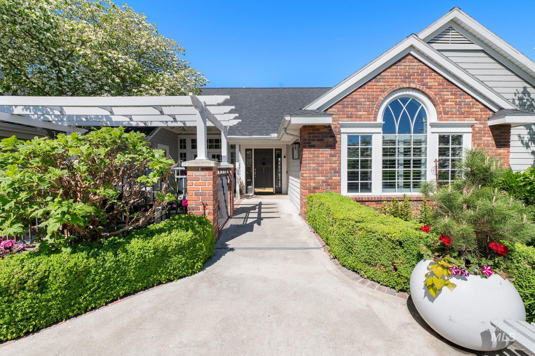 176 Marine View Drive, Lewiston, Idaho 83501, 5 Bedrooms, 3 Bathrooms, Residential For Sale, Price $825,000, 98970383