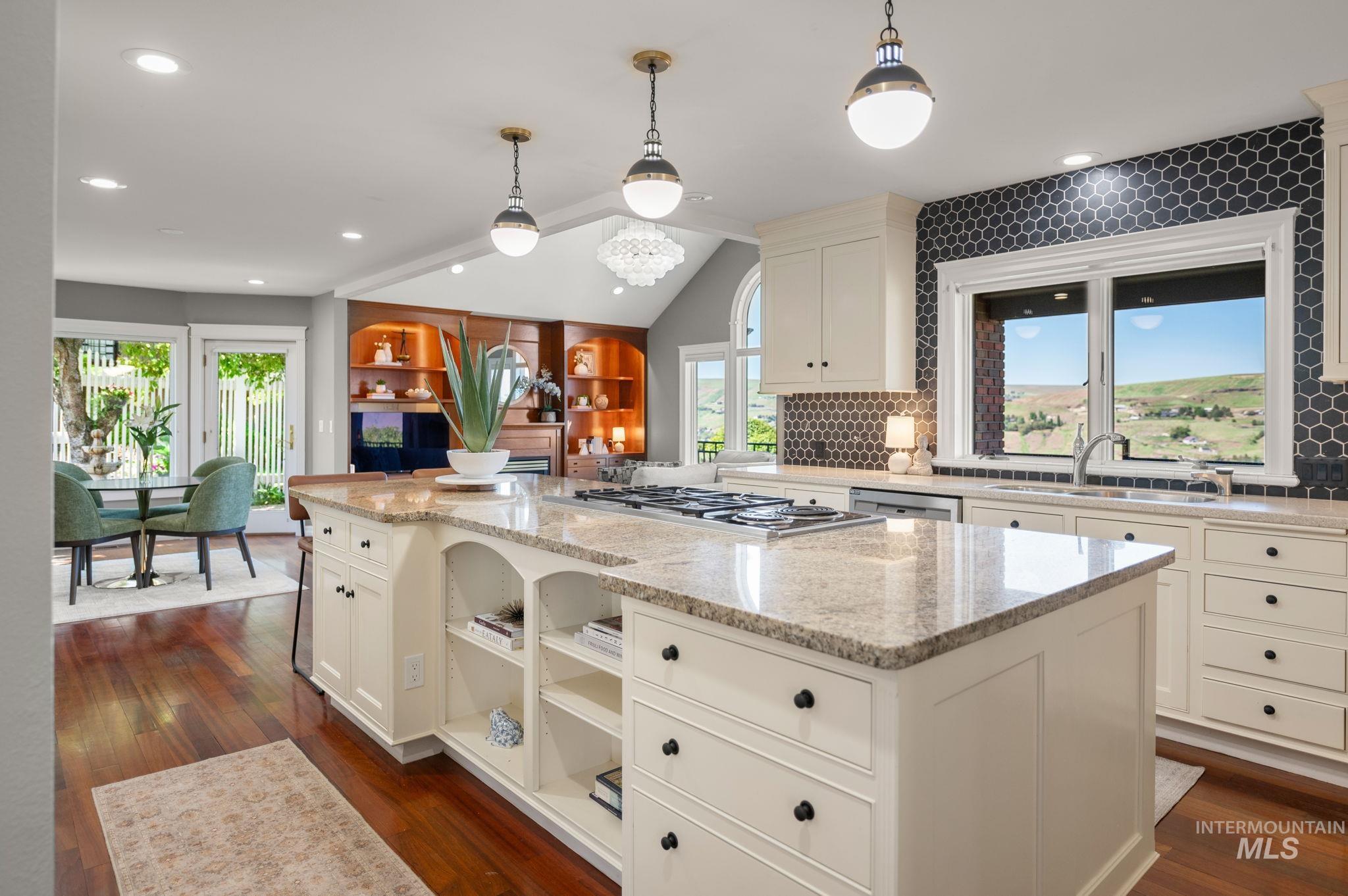 176 Marine View Drive, Lewiston, Idaho 83501, 5 Bedrooms, 3 Bathrooms, Residential For Sale, Price $825,000, 98970383