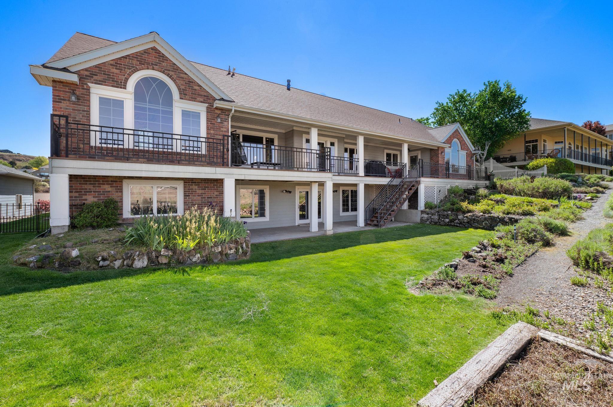 176 Marine View Drive, Lewiston, Idaho 83501, 5 Bedrooms, 3 Bathrooms, Residential For Sale, Price $825,000, 98970383