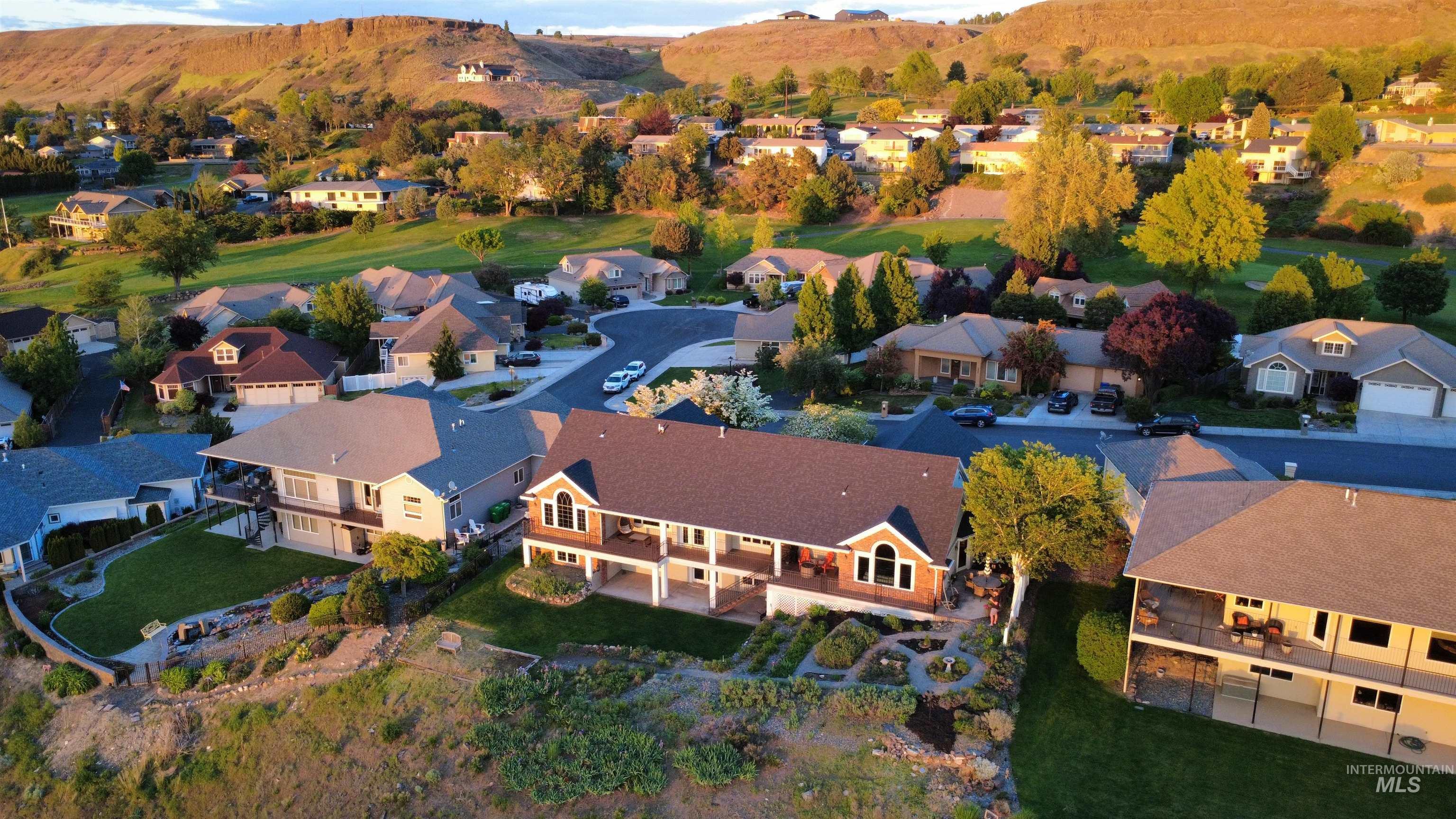 176 Marine View Drive, Lewiston, Idaho 83501, 5 Bedrooms, 3 Bathrooms, Residential For Sale, Price $825,000, 98970383