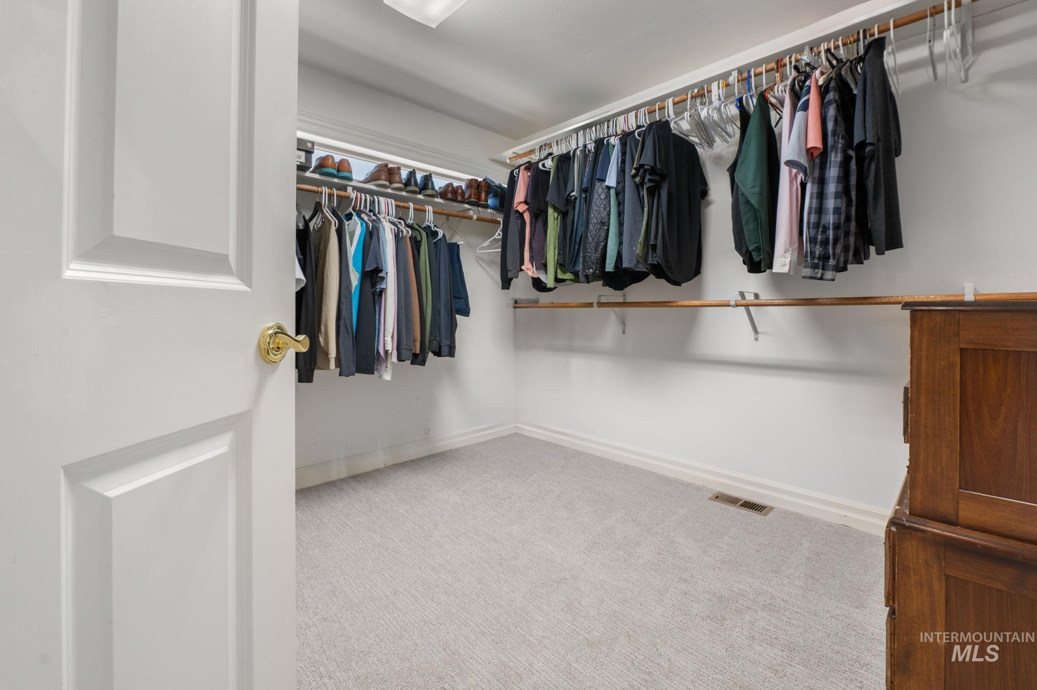 176 Marine View Drive, Lewiston, Idaho 83501, 5 Bedrooms, 3 Bathrooms, Residential For Sale, Price $825,000, 98970383