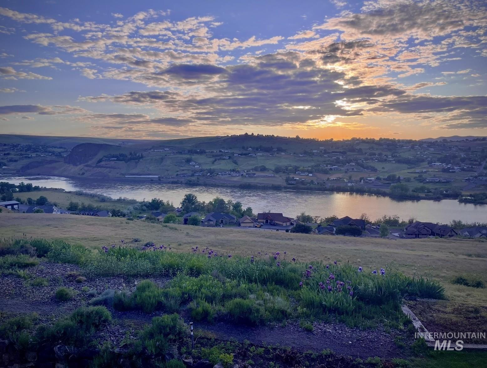 176 Marine View Drive, Lewiston, Idaho 83501, 5 Bedrooms, 3 Bathrooms, Residential For Sale, Price $825,000, 98970383