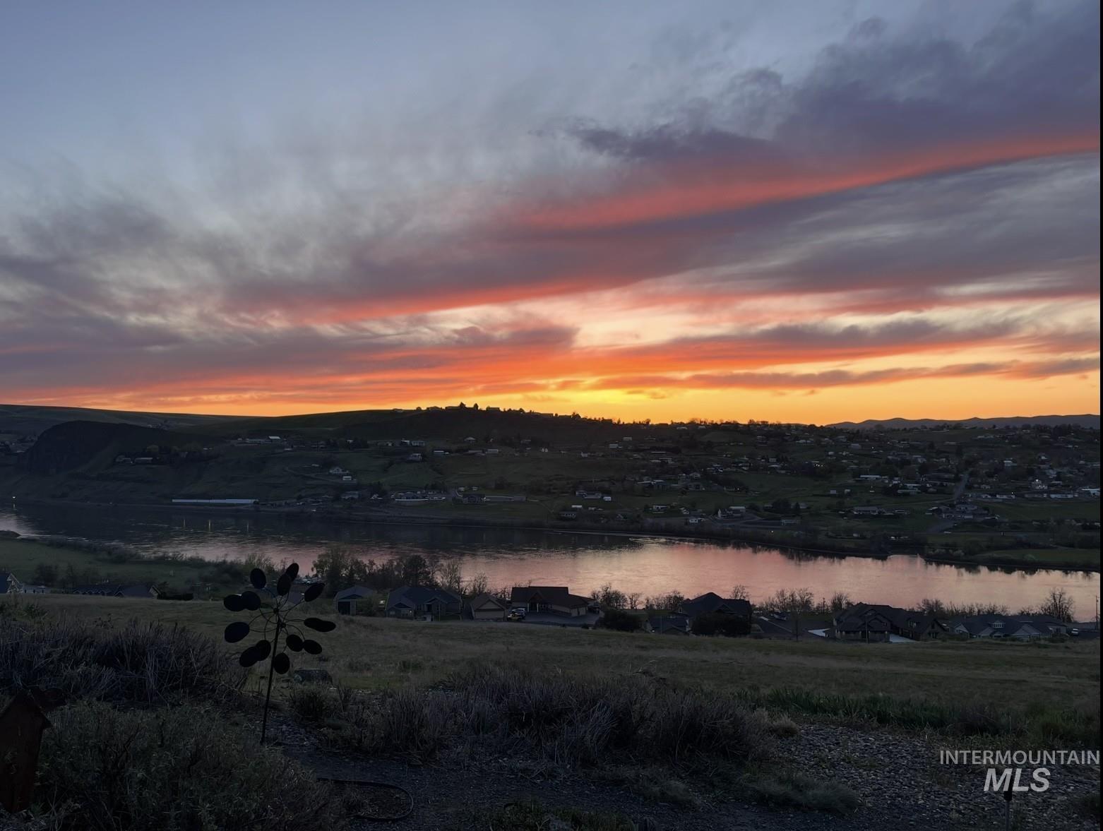 176 Marine View Drive, Lewiston, Idaho 83501, 5 Bedrooms, 3 Bathrooms, Residential For Sale, Price $825,000, 98970383