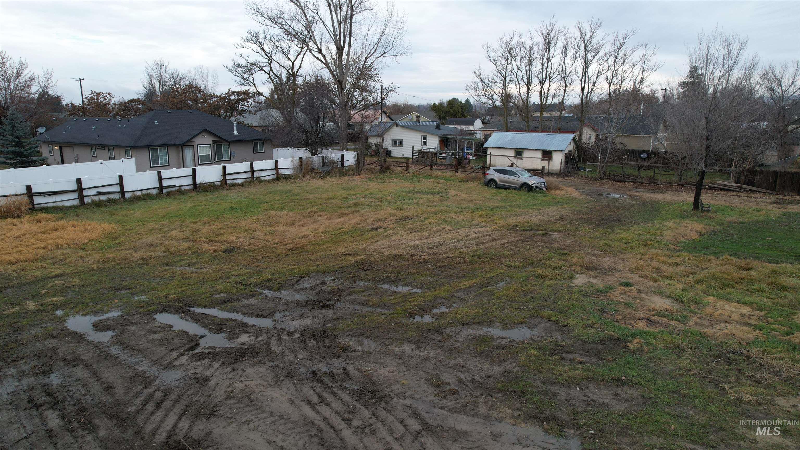 View of yard with a residential view