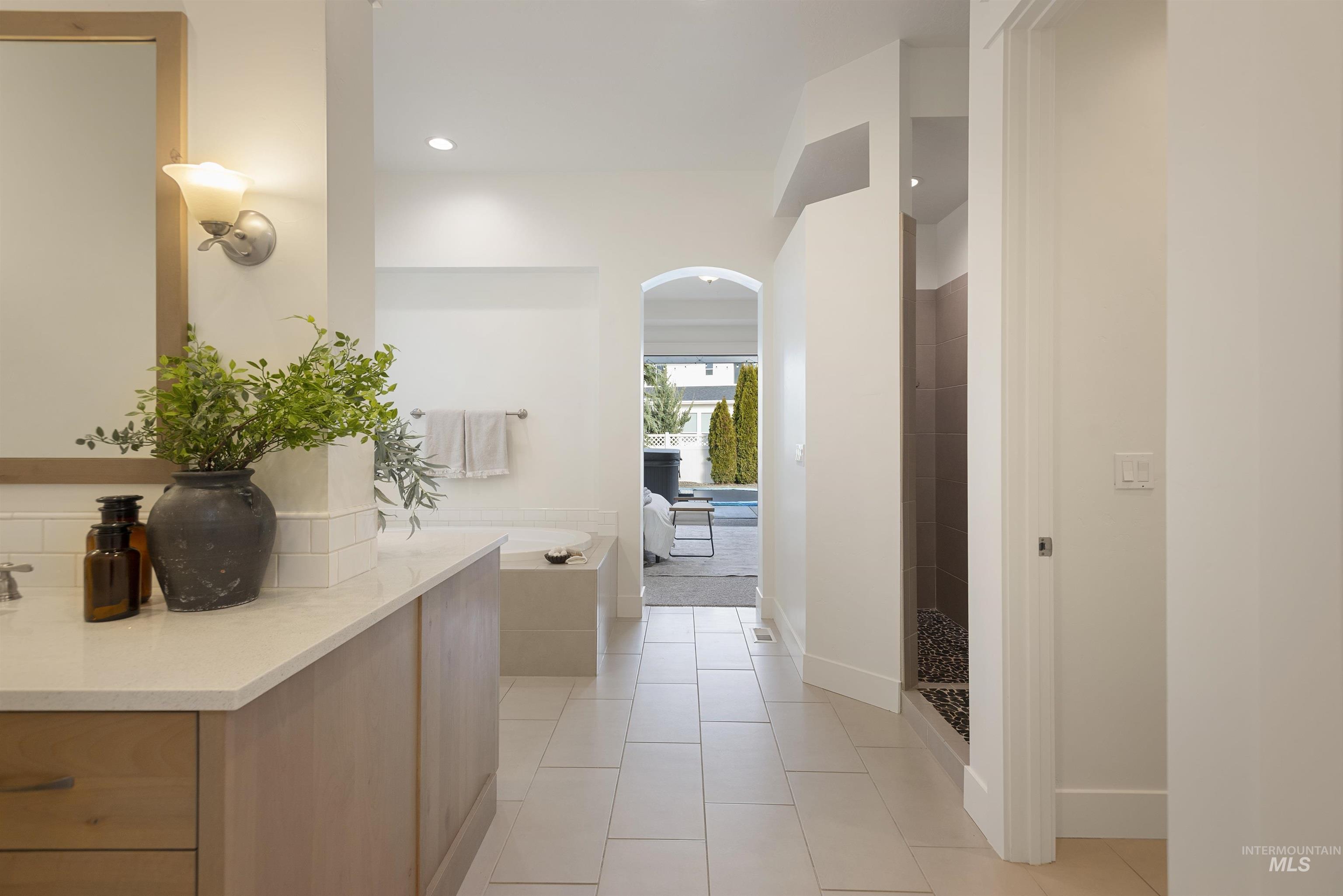 3070 W Tubac Dr., Meridian, Idaho 83646, 5 Bedrooms, 3.5 Bathrooms, Residential For Sale, Price $1,234,000,MLS 98970385