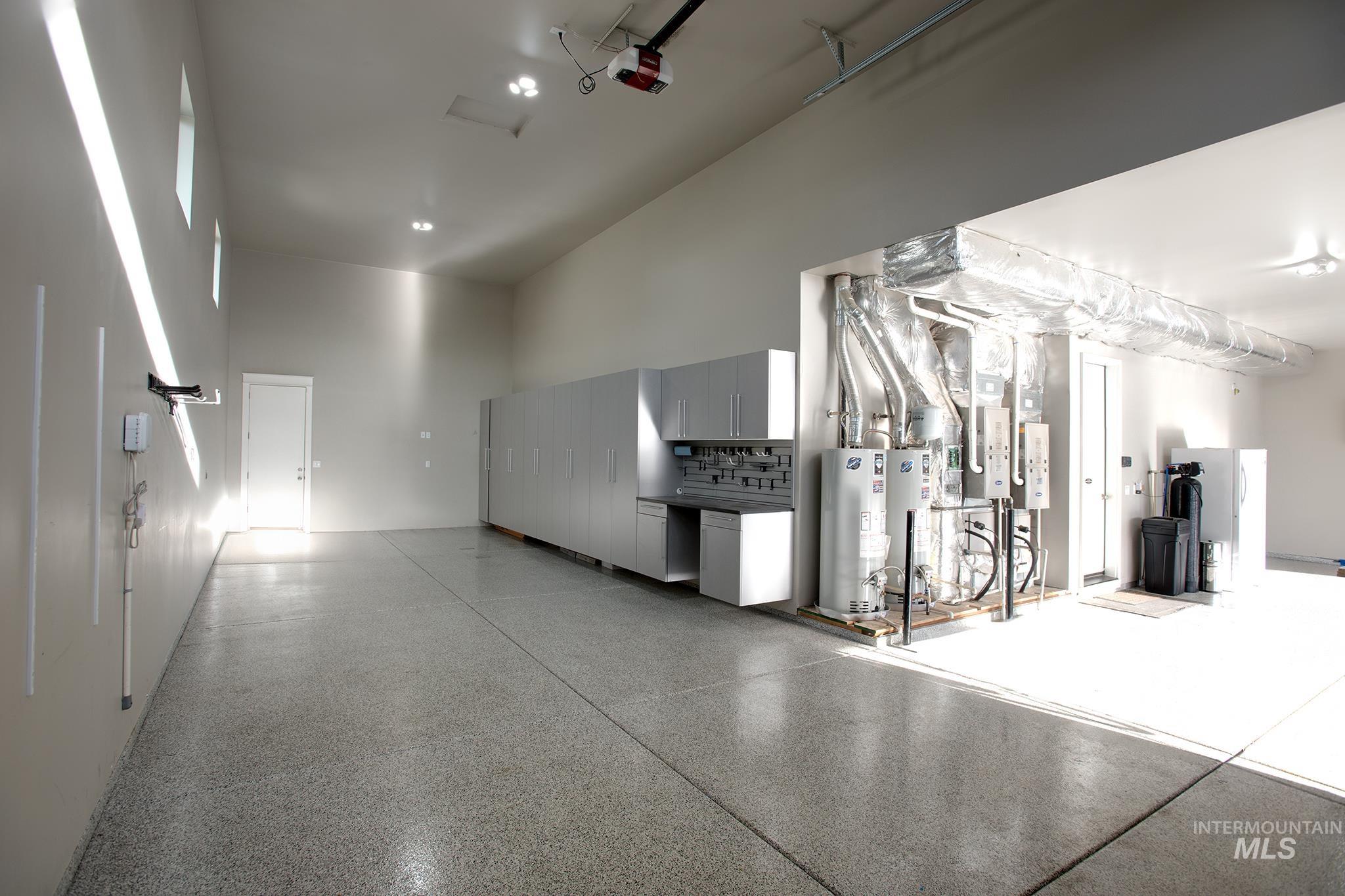 3070 W Tubac Dr., Meridian, Idaho 83646, 5 Bedrooms, 3.5 Bathrooms, Residential For Sale, Price $1,234,000,MLS 98970385