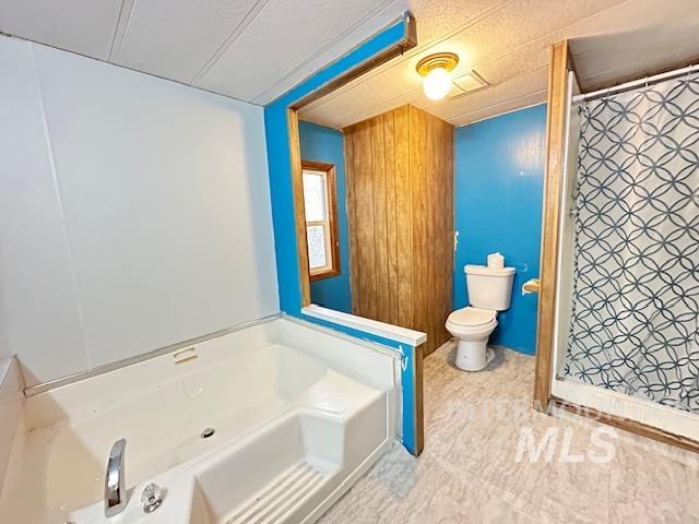 3336 Highway 8, Moscow, Idaho 83843, 3 Bedrooms, 2 Bathrooms, Residential For Sale, Price $85,000, 98970387