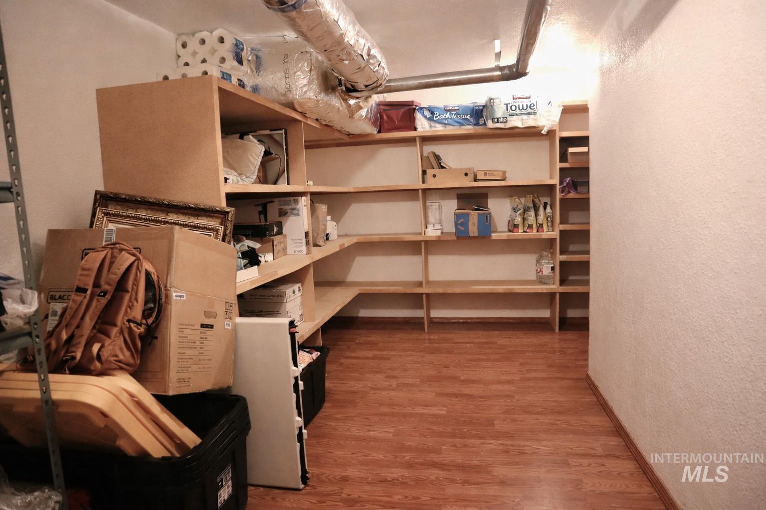 3815 W Columbia RD., Meridian, Idaho 83642, 5 Bedrooms, 2 Bathrooms, Residential For Sale, Price $709,000, 98970399