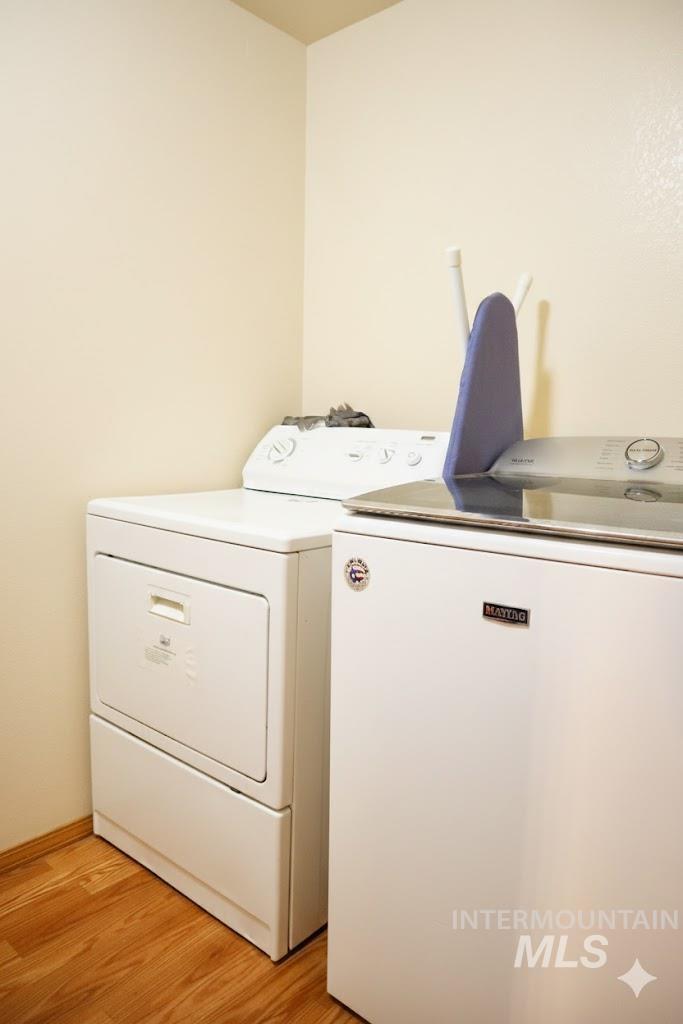 3815 W Columbia RD., Meridian, Idaho 83642, 5 Bedrooms, 2 Bathrooms, Residential For Sale, Price $709,000, 98970399