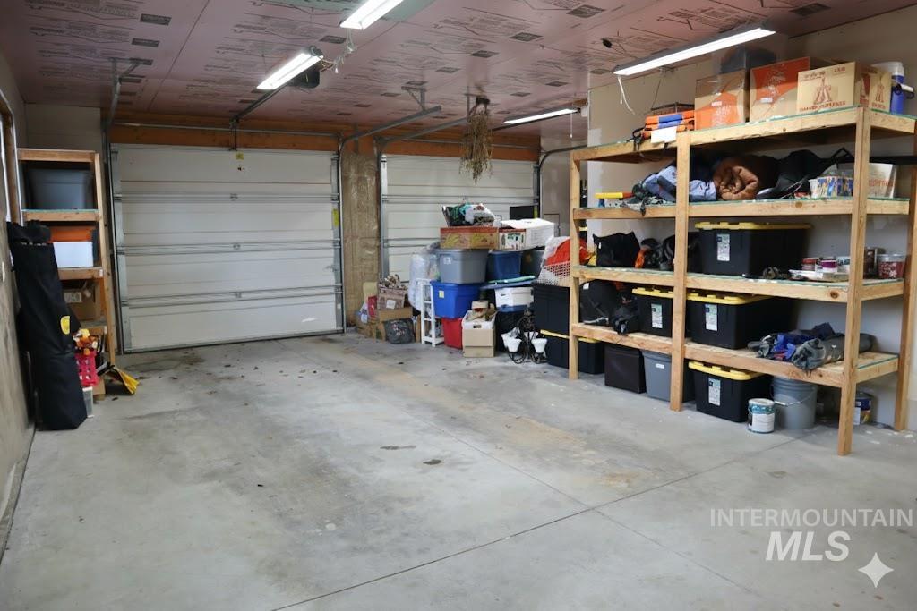 3815 W Columbia RD., Meridian, Idaho 83642, 5 Bedrooms, 2 Bathrooms, Residential For Sale, Price $709,000, 98970399