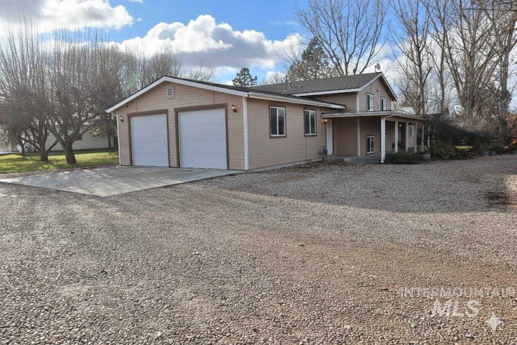 3815 W Columbia RD., Meridian, Idaho 83642, 5 Bedrooms, 2 Bathrooms, Residential For Sale, Price $709,000, 98970399