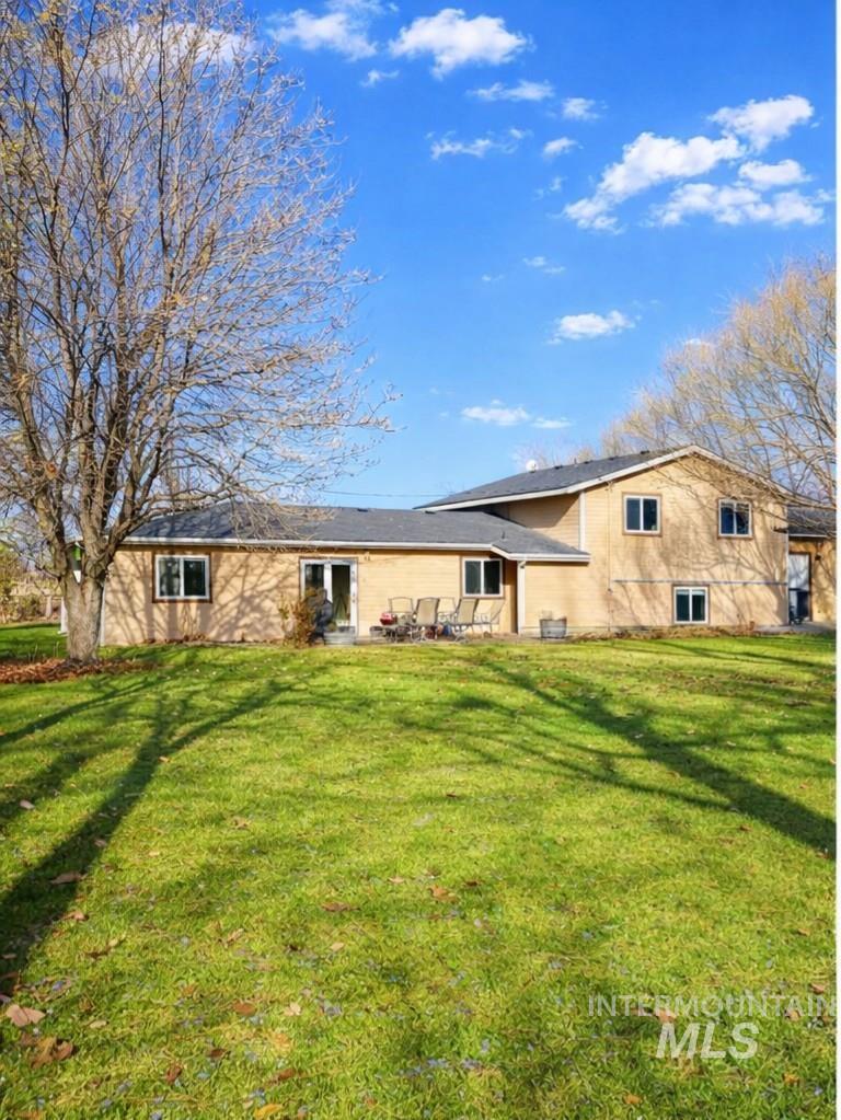 3815 W Columbia RD., Meridian, Idaho 83642, 5 Bedrooms, 2 Bathrooms, Residential For Sale, Price $709,000, 98970399