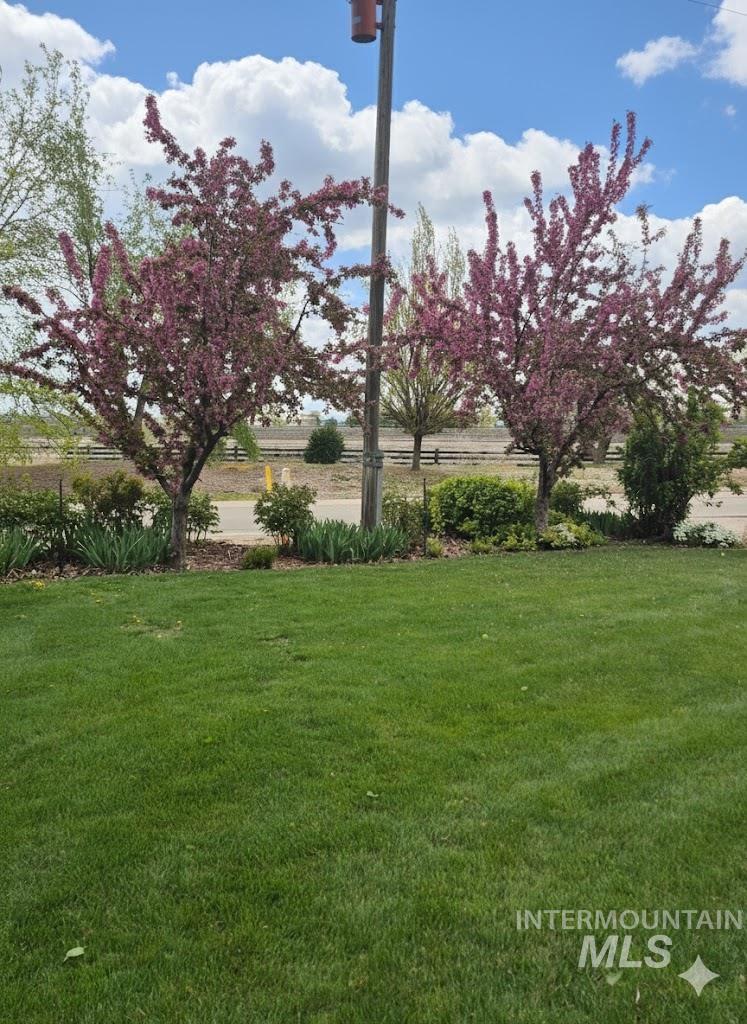 3815 W Columbia RD., Meridian, Idaho 83642, 5 Bedrooms, 2 Bathrooms, Residential For Sale, Price $709,000, 98970399