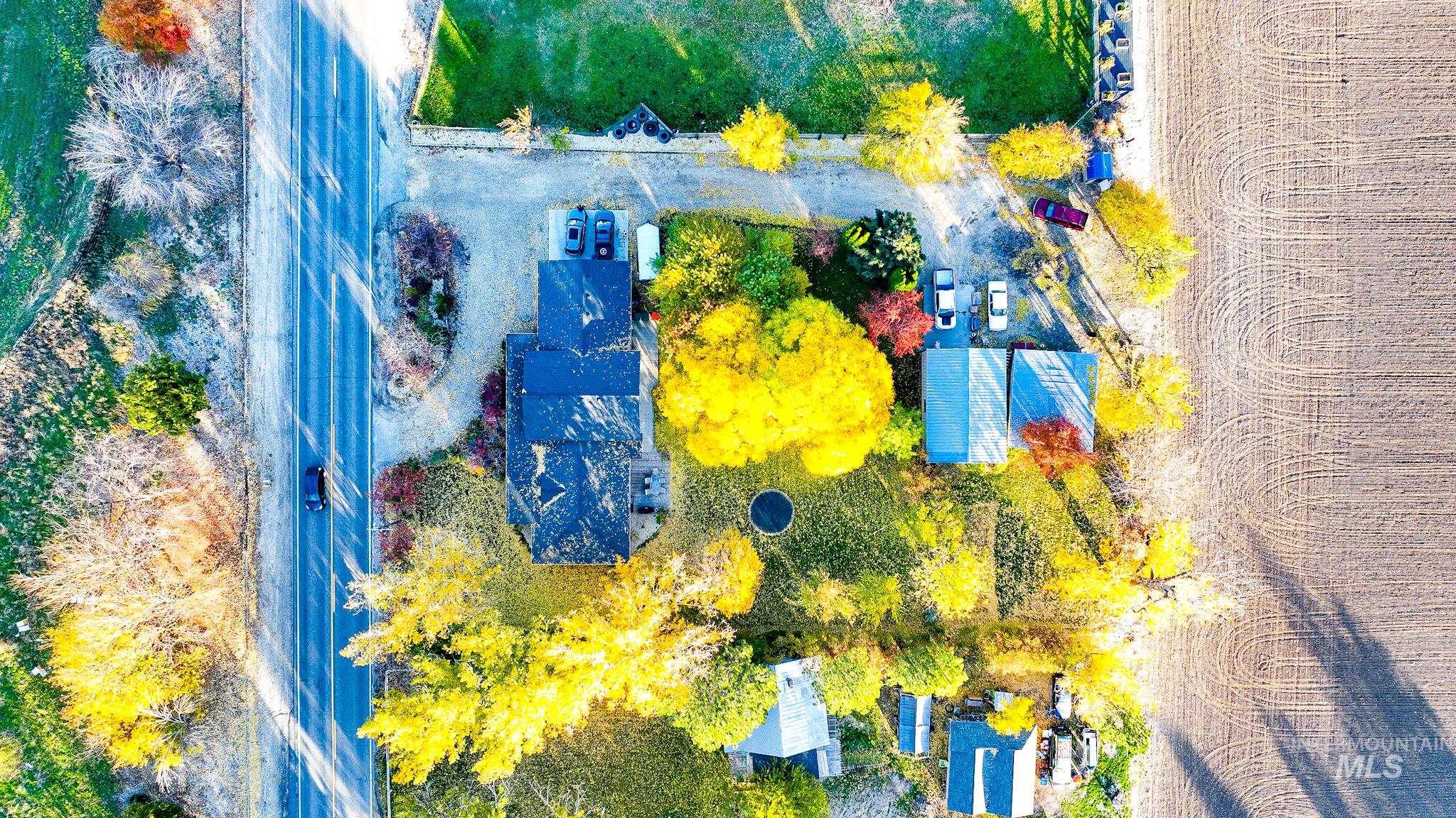 3815 W Columbia RD., Meridian, Idaho 83642, 5 Bedrooms, 2 Bathrooms, Residential For Sale, Price $709,000, 98970399