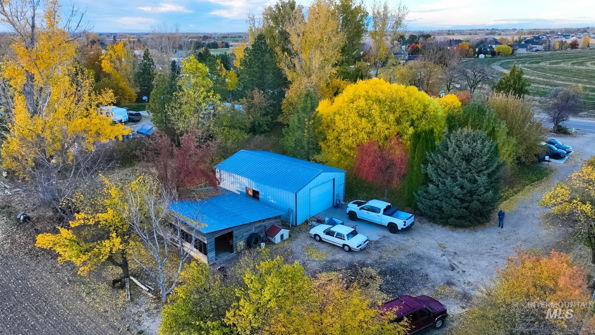 3815 W Columbia RD., Meridian, Idaho 83642, 5 Bedrooms, 2 Bathrooms, Residential For Sale, Price $709,000, 98970399