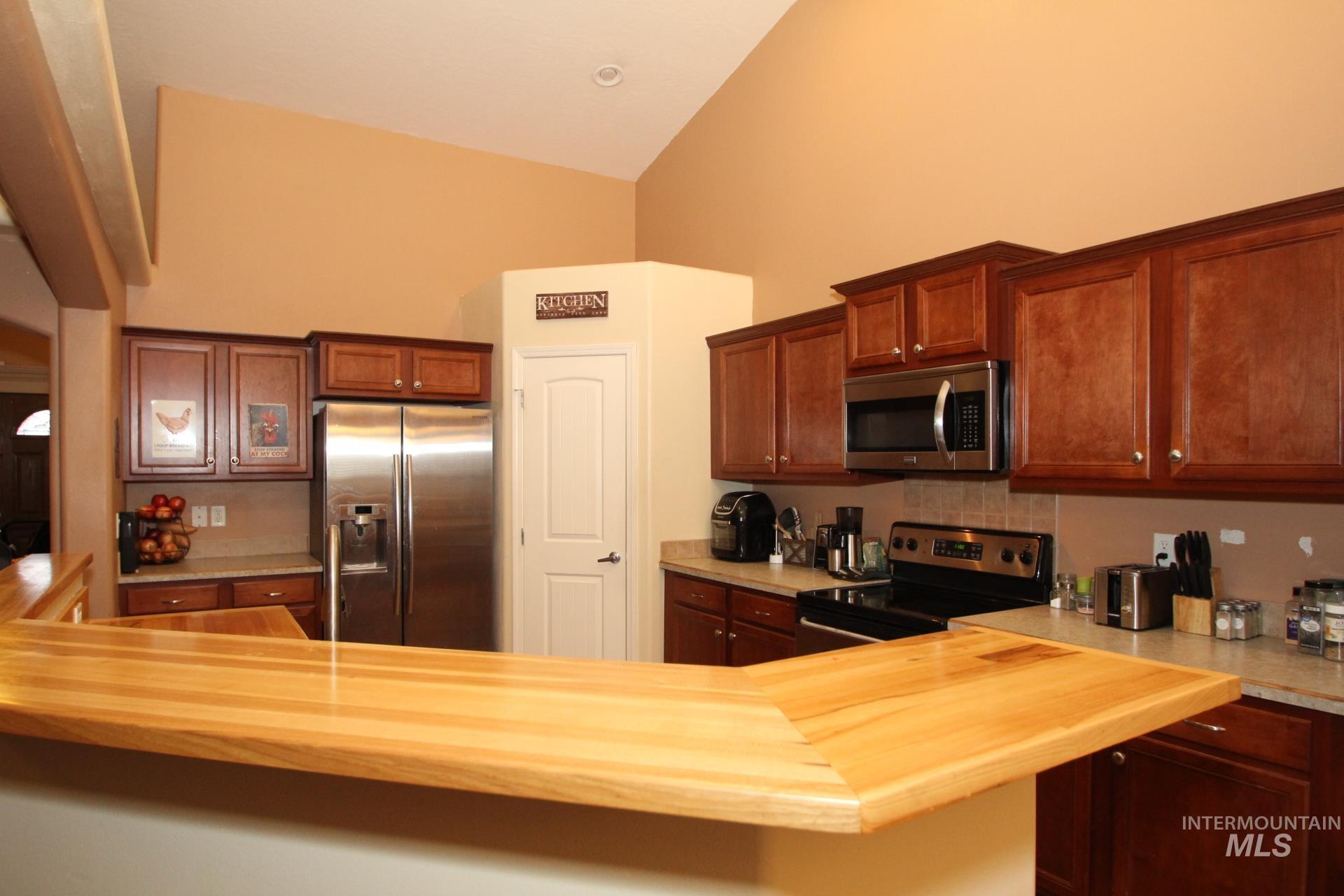 106 NE Windy Street, Mountain Home, Idaho 83647, 3 Bedrooms, 2 Bathrooms, Residential For Sale, Price $389,900, 98970400