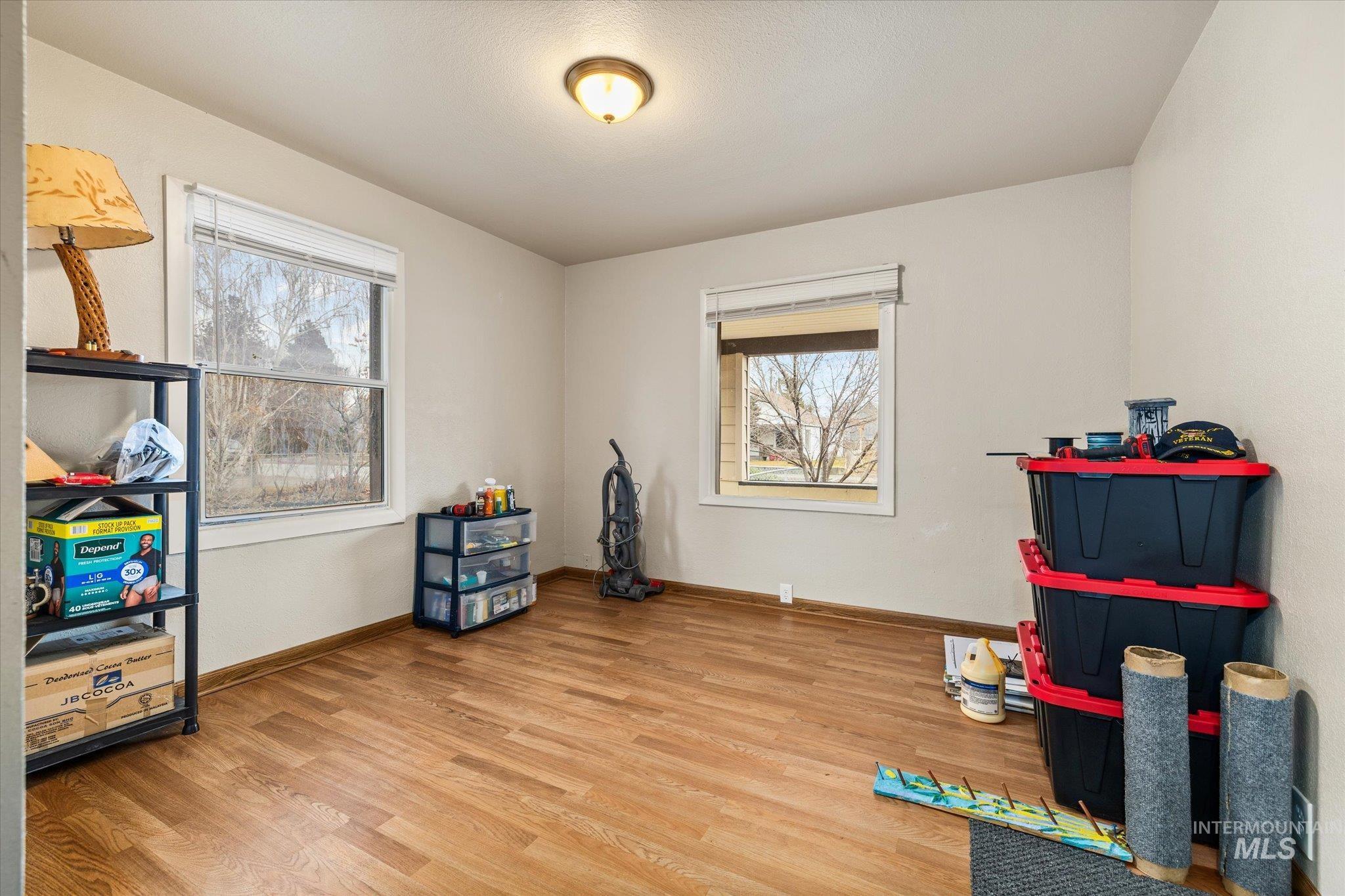 8 E Arthur Ave, Glenns Ferry, Idaho 83623, 3 Bedrooms, 2 Bathrooms, Residential For Sale, Price $310,000, 98970402