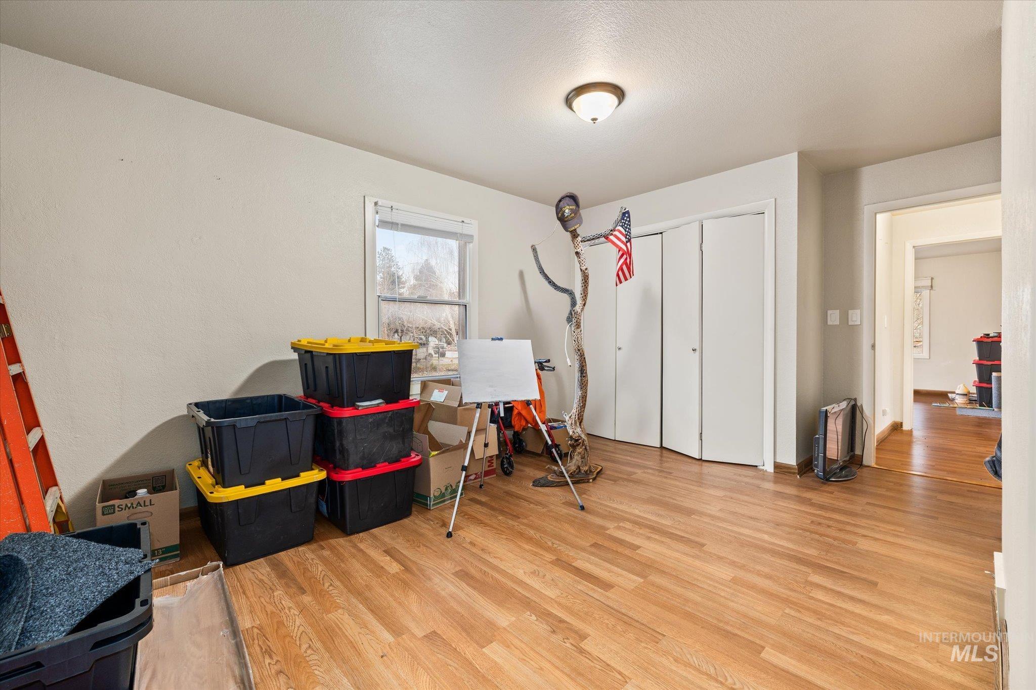 8 E Arthur Ave, Glenns Ferry, Idaho 83623, 3 Bedrooms, 2 Bathrooms, Residential For Sale, Price $310,000, 98970402