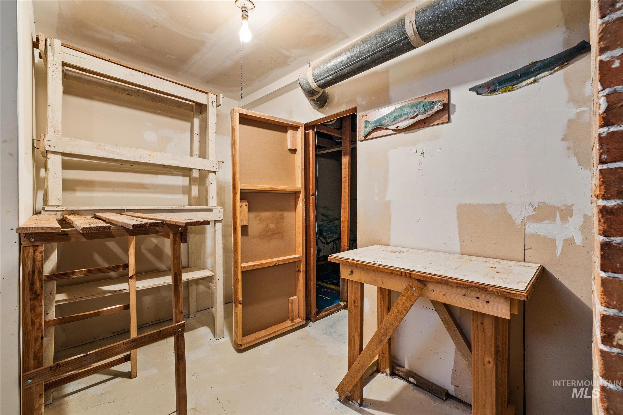 8 E Arthur Ave, Glenns Ferry, Idaho 83623, 3 Bedrooms, 2 Bathrooms, Residential For Sale, Price $310,000, 98970402