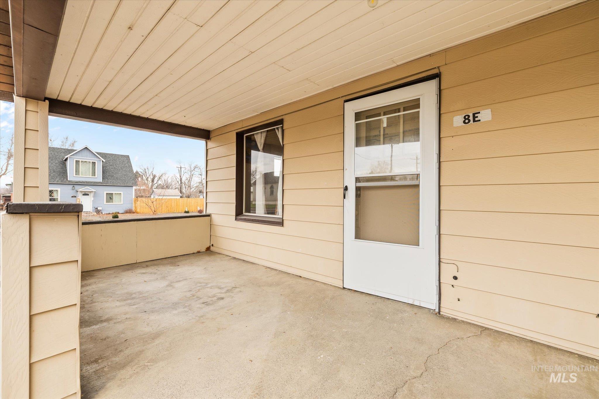 8 E Arthur Ave, Glenns Ferry, Idaho 83623, 3 Bedrooms, 2 Bathrooms, Residential For Sale, Price $310,000, 98970402