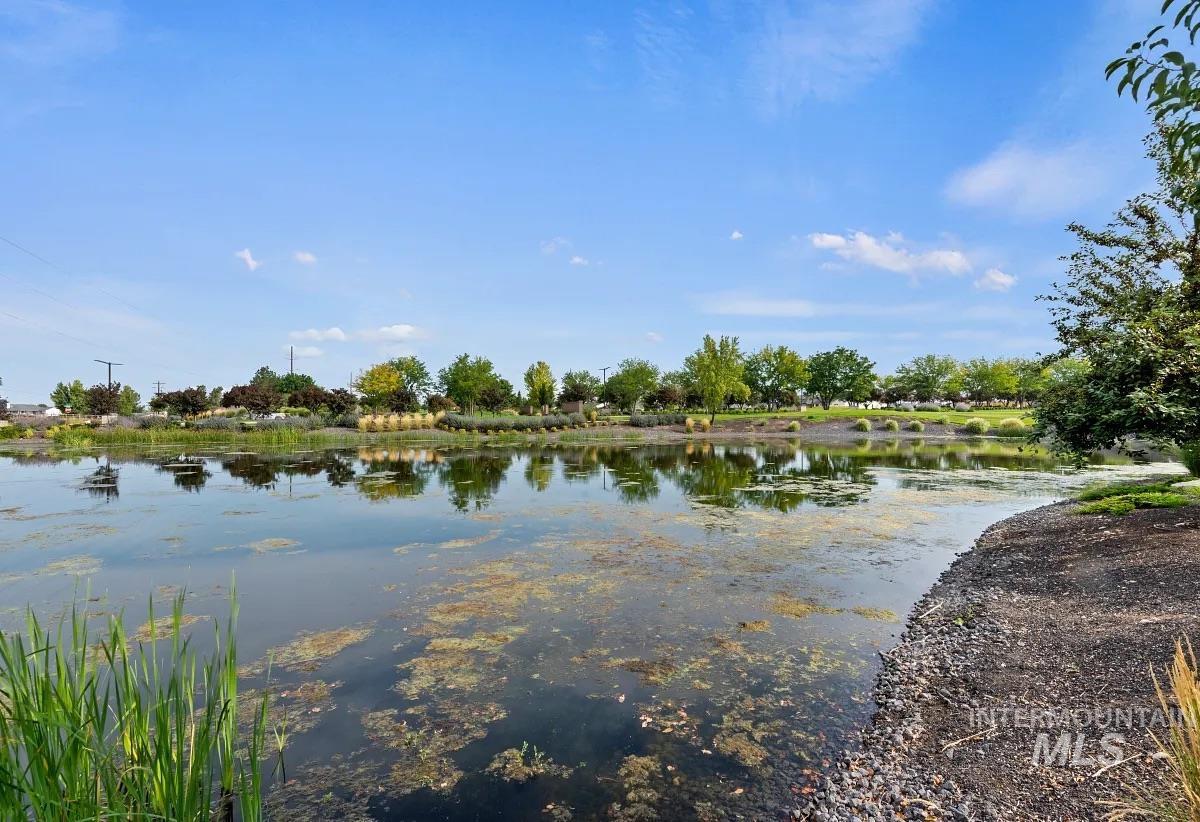 12124 W Kind Ln, Kuna, Idaho 83634-2623, 3 Bedrooms, 2.5 Bathrooms, Residential For Sale, Price $799,000, 98970403