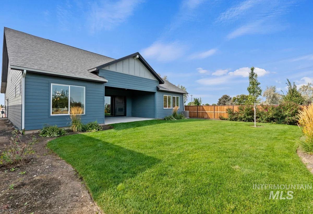 12124 W Kind Ln, Kuna, Idaho 83634-2623, 3 Bedrooms, 2.5 Bathrooms, Residential For Sale, Price $799,000, 98970403