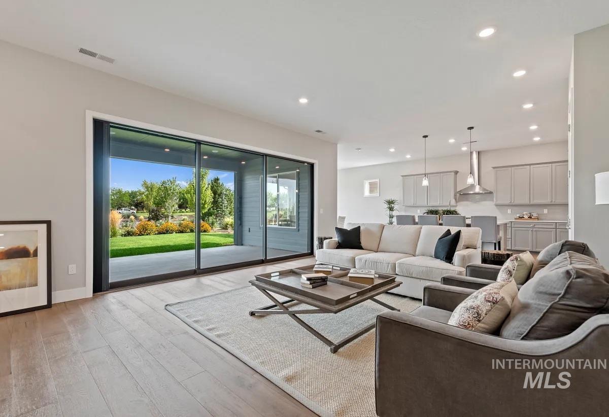 12124 W Kind Ln, Kuna, Idaho 83634-2623, 3 Bedrooms, 2.5 Bathrooms, Residential For Sale, Price $799,000, 98970403