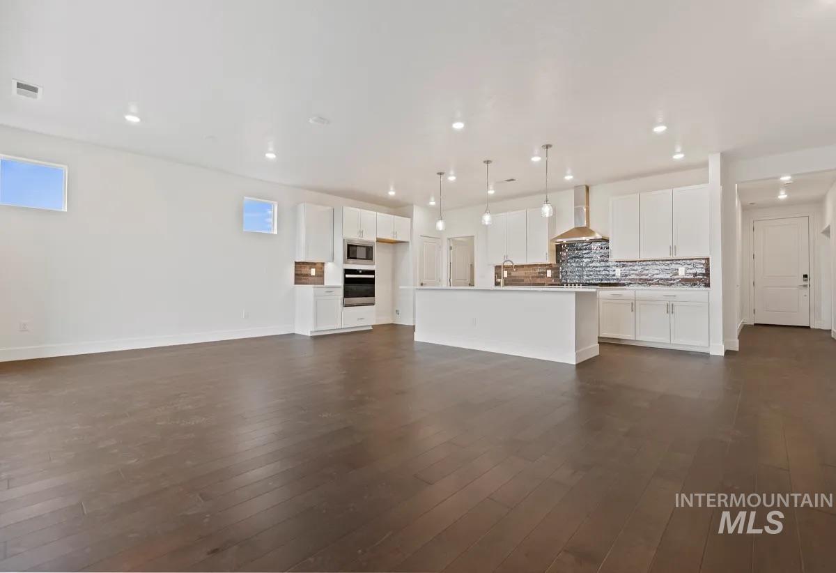 11691 S Glory Ln, Kuna, Idaho 83634, 2 Bedrooms, 2 Bathrooms, Residential For Sale, Price $549,000, 98970404