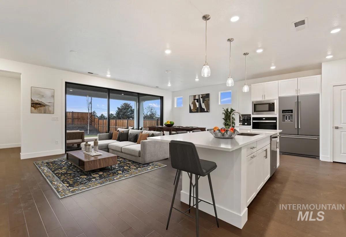 11691 S Glory Ln, Kuna, Idaho 83634, 2 Bedrooms, 2 Bathrooms, Residential For Sale, Price $549,000, 98970404