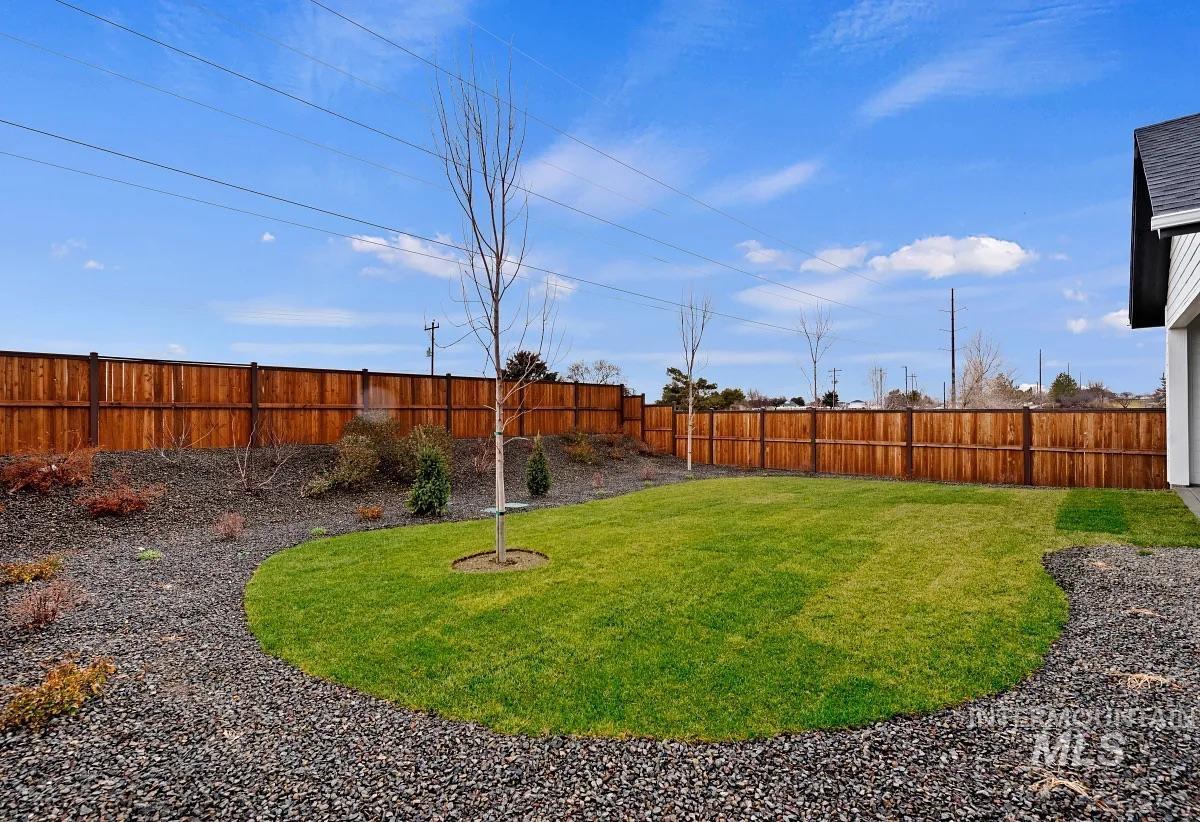 11691 S Glory Ln, Kuna, Idaho 83634, 2 Bedrooms, 2 Bathrooms, Residential For Sale, Price $549,000, 98970404