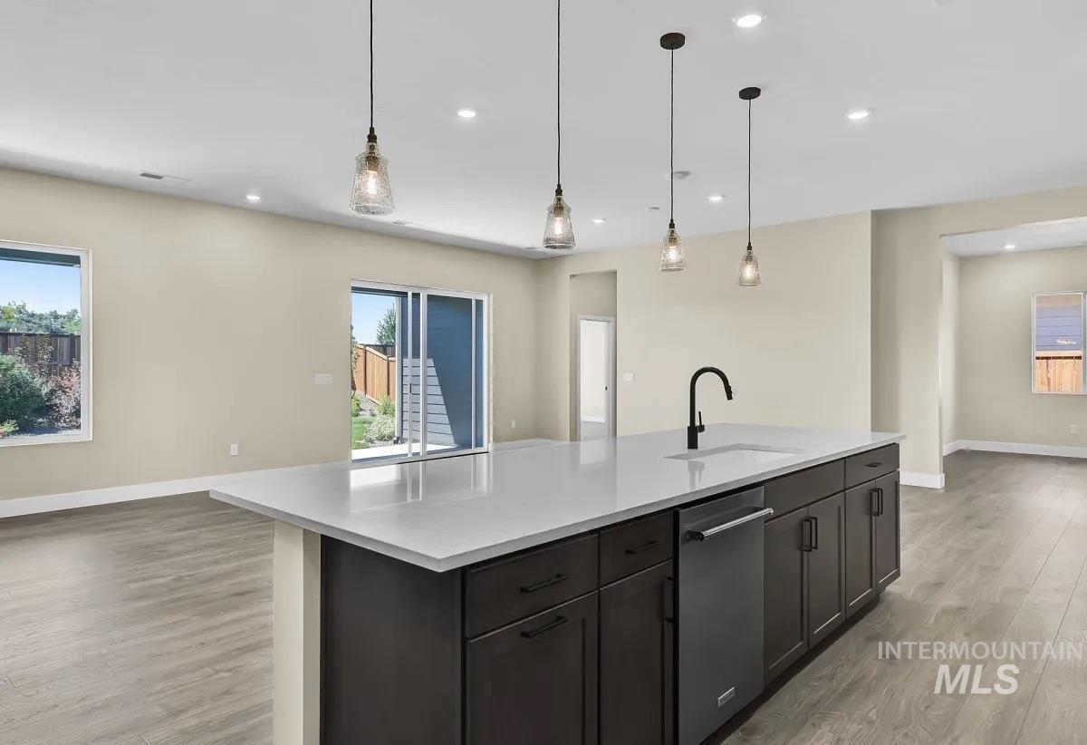 11771 S Glory Ln, Kuna, Idaho 83634-2599, 3 Bedrooms, 2.5 Bathrooms, Residential For Sale, Price $599,900, 98970405