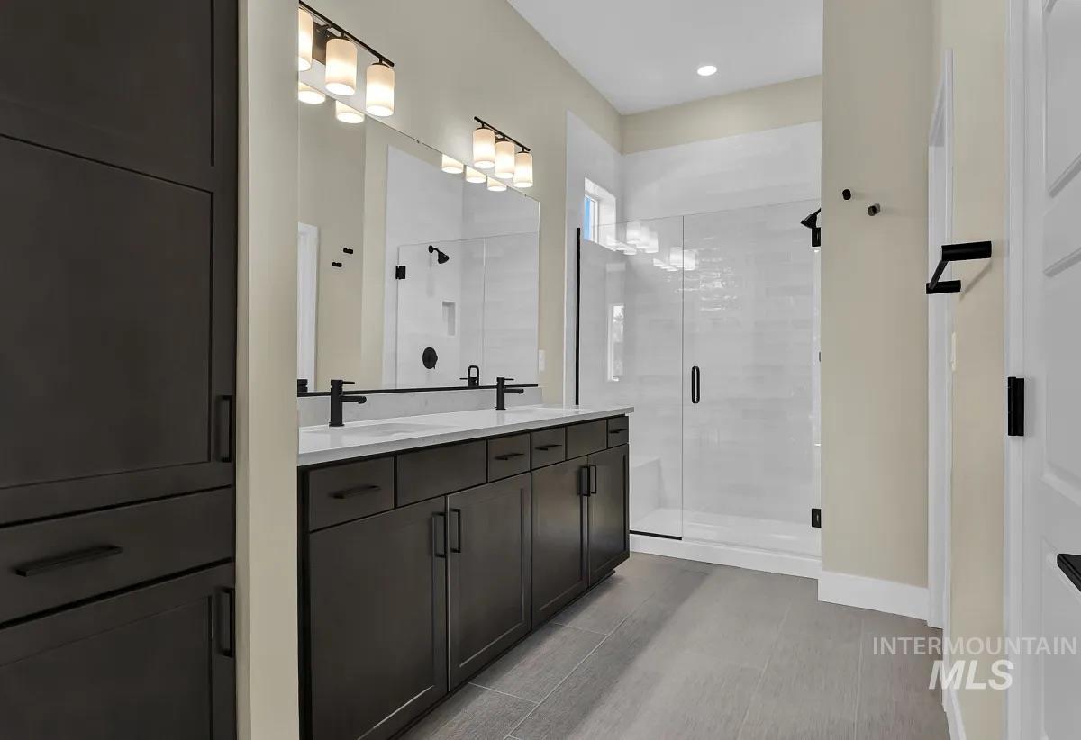 11771 S Glory Ln, Kuna, Idaho 83634-2599, 3 Bedrooms, 2.5 Bathrooms, Residential For Sale, Price $599,900, 98970405