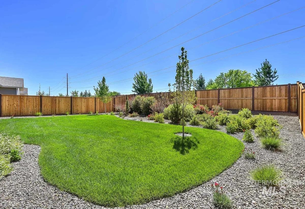 11771 S Glory Ln, Kuna, Idaho 83634-2599, 3 Bedrooms, 2.5 Bathrooms, Residential For Sale, Price $599,900, 98970405