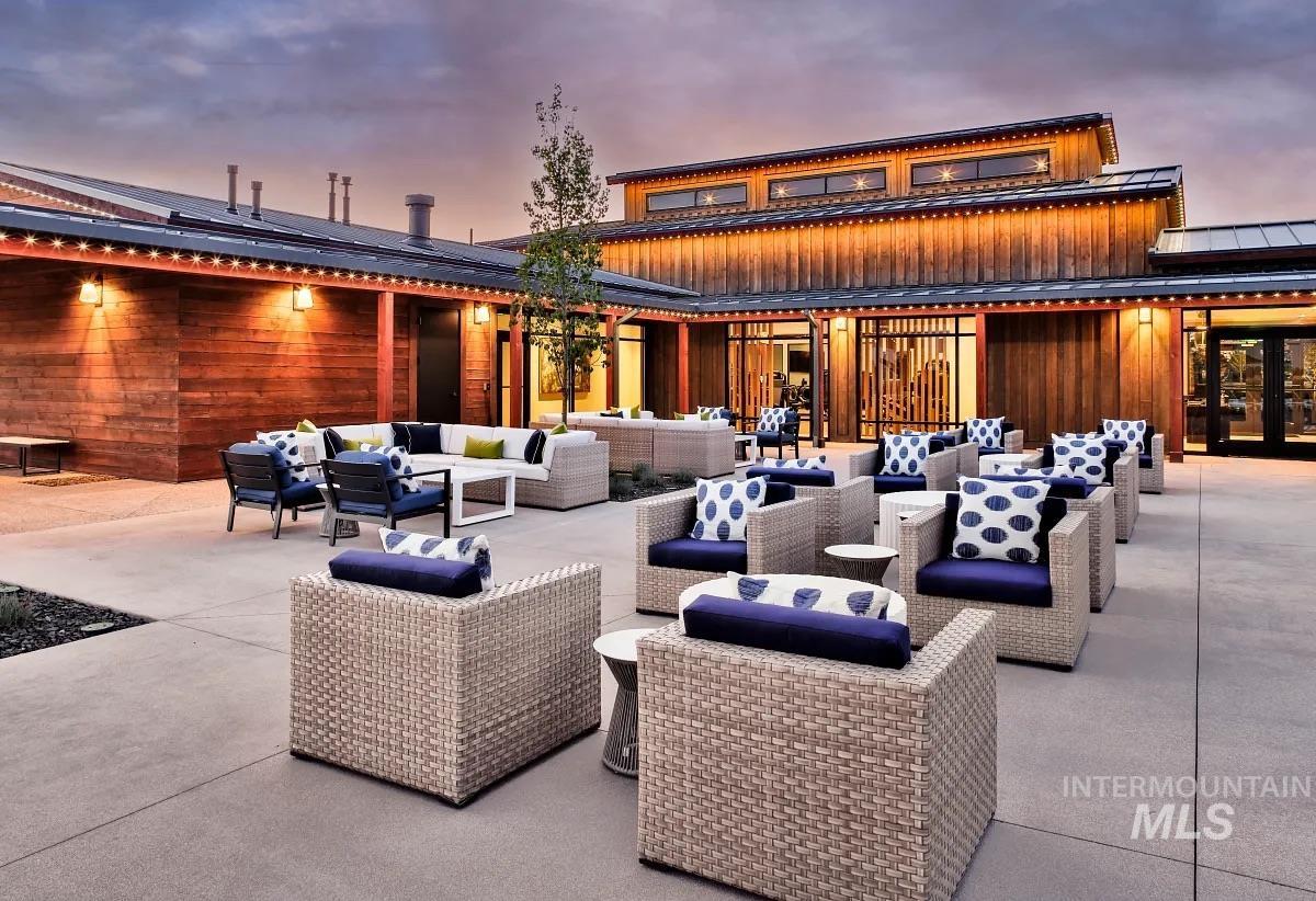 11851 S Glory Ln, Kuna, Idaho 83634-2617, 3 Bedrooms, 2 Bathrooms, Residential For Sale, Price $561,743, 98970406