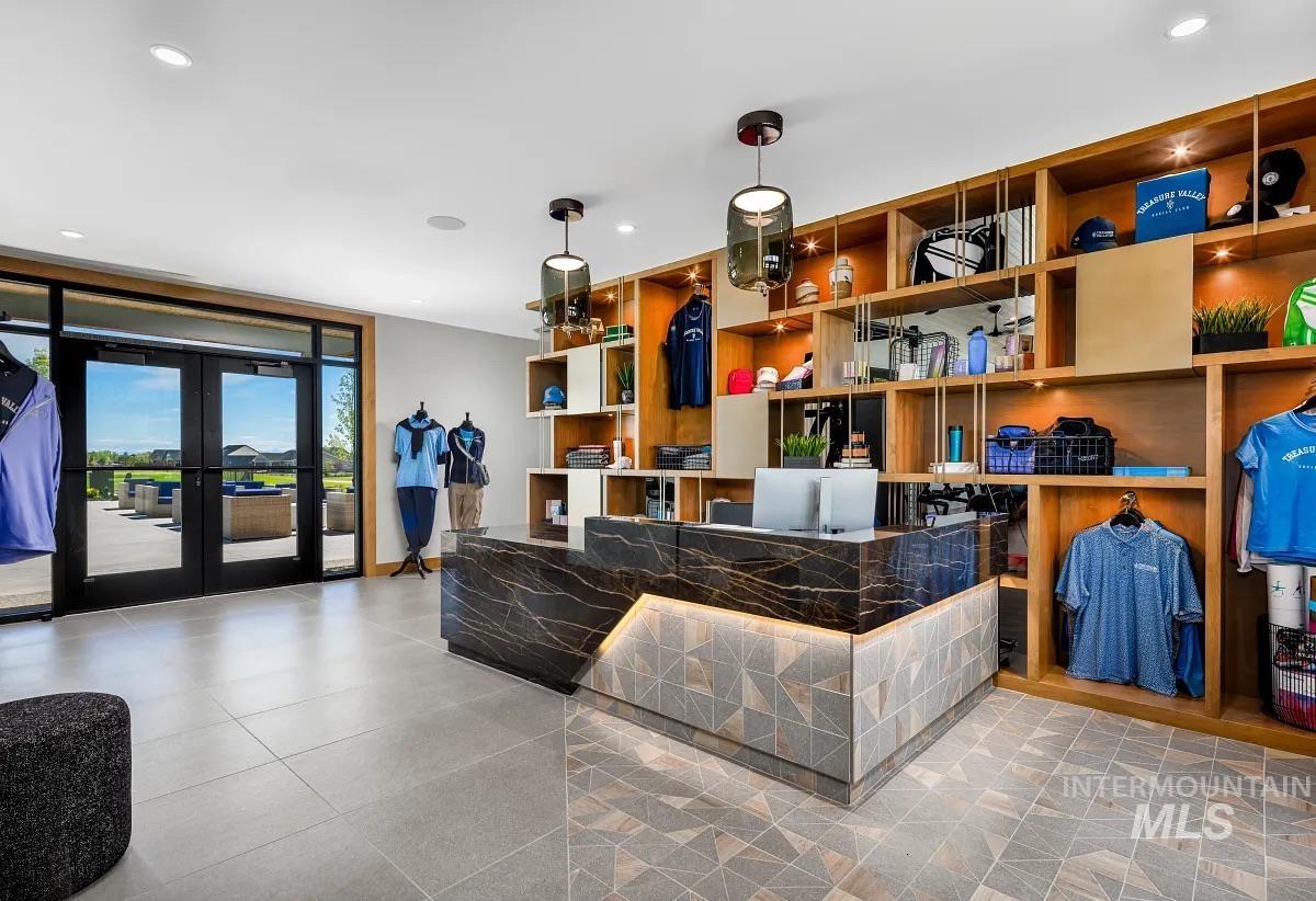 11851 S Glory Ln, Kuna, Idaho 83634-2617, 3 Bedrooms, 2 Bathrooms, Residential For Sale, Price $561,743, 98970406