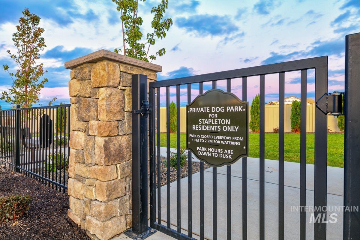 224 W Broyhill St., Meridian, Idaho 83642, 4 Bedrooms, 2.5 Bathrooms, Residential For Sale, Price $468,800, 98970414