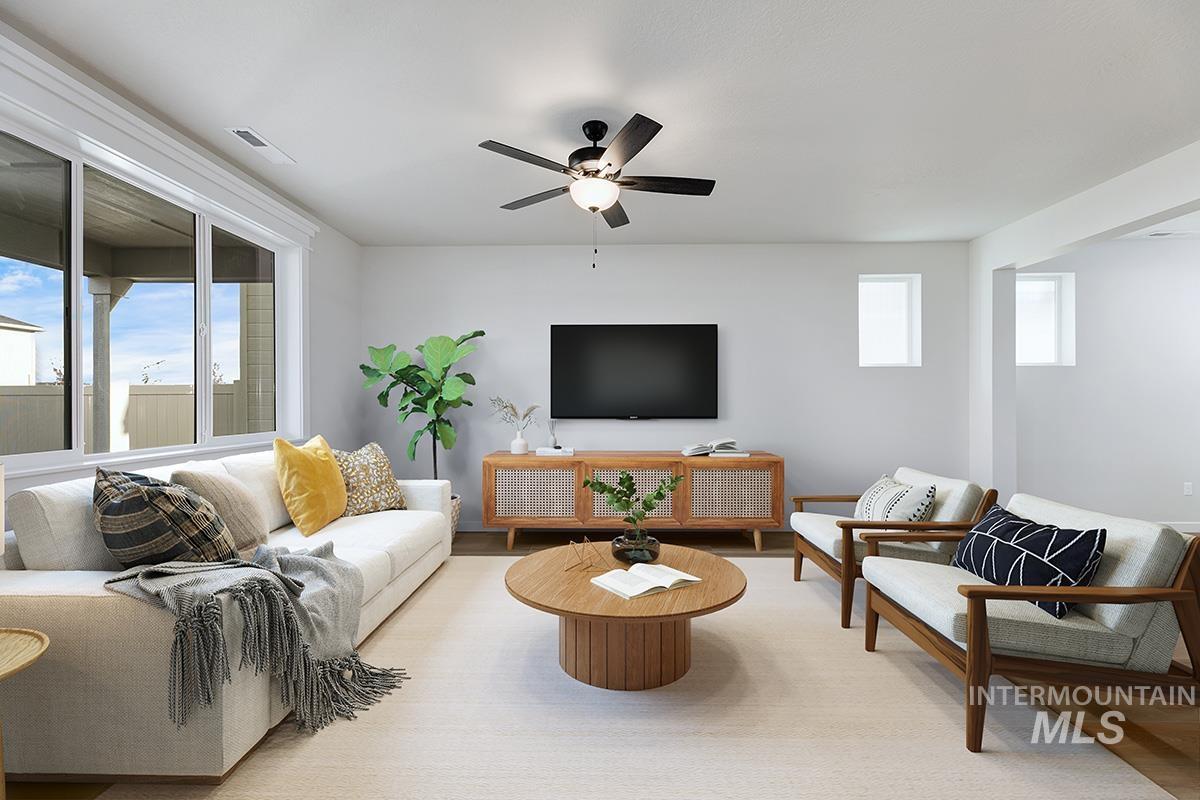 Living room with a ceiling fan