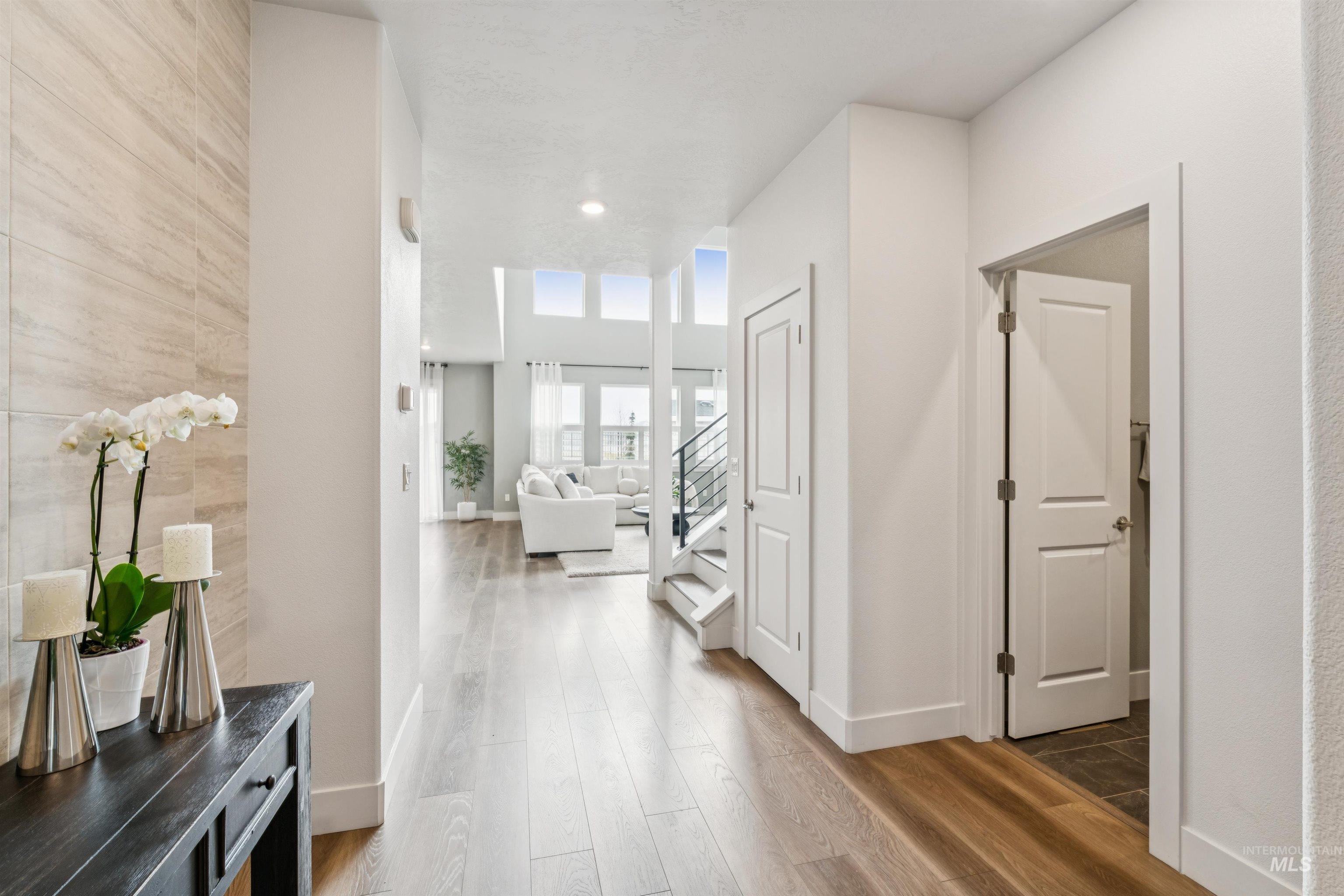 305 E Cusick Street, Meridian, Idaho 83642, 5 Bedrooms, 3 Bathrooms, Residential For Sale, Price $679,000, 98970420