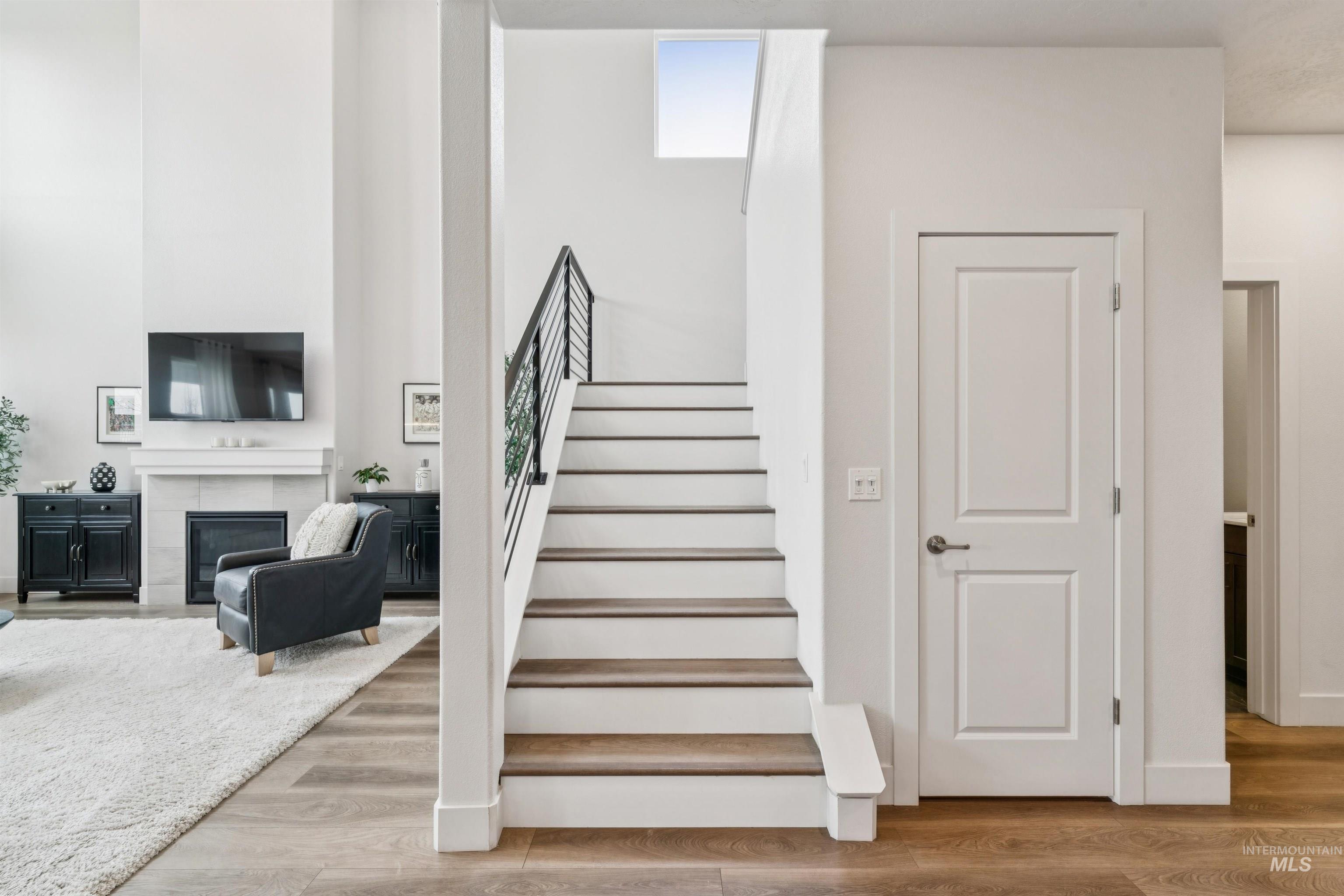 305 E Cusick Street, Meridian, Idaho 83642, 5 Bedrooms, 3 Bathrooms, Residential For Sale, Price $679,000, 98970420