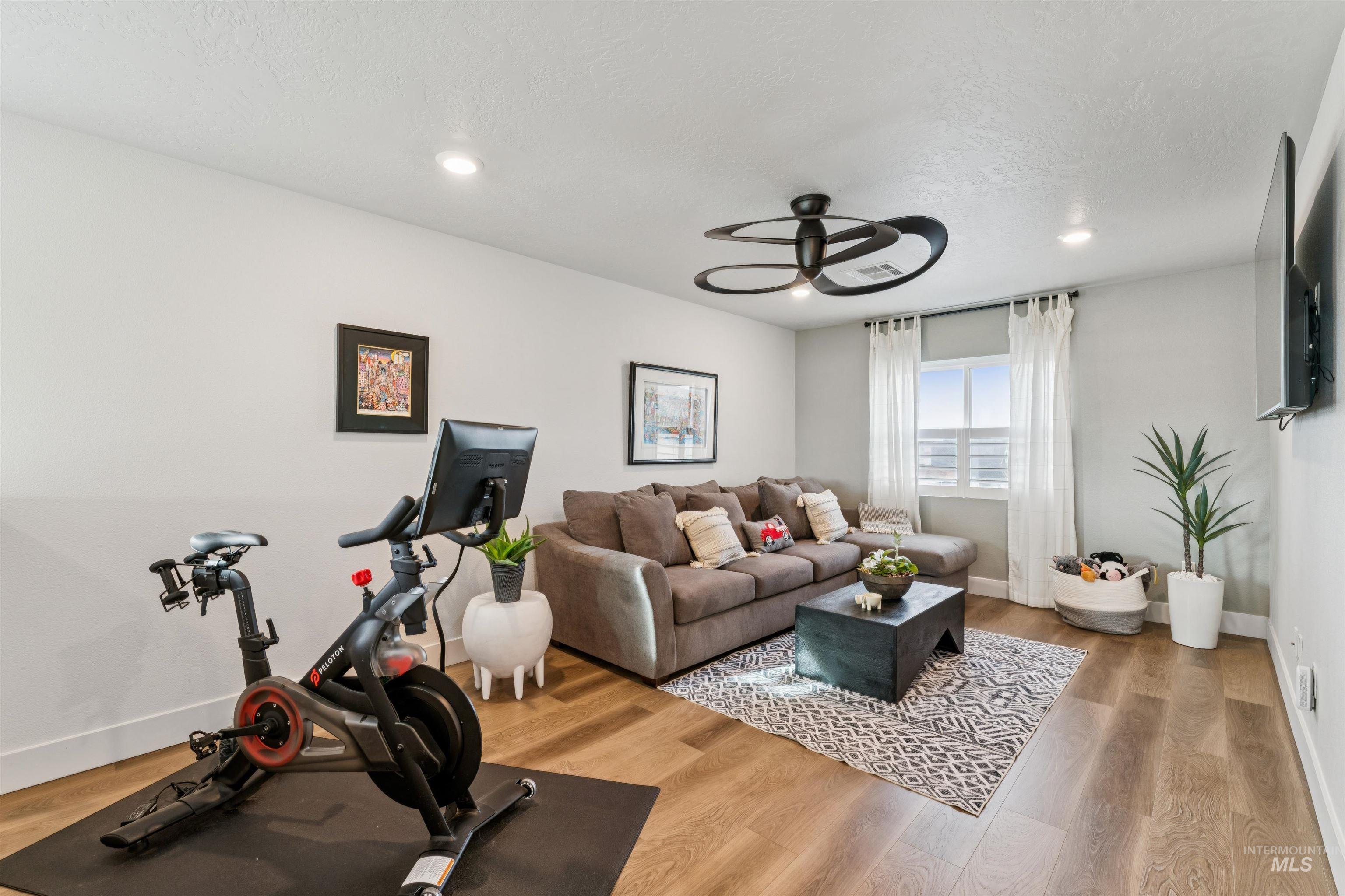 305 E Cusick Street, Meridian, Idaho 83642, 5 Bedrooms, 3 Bathrooms, Residential For Sale, Price $679,000, 98970420