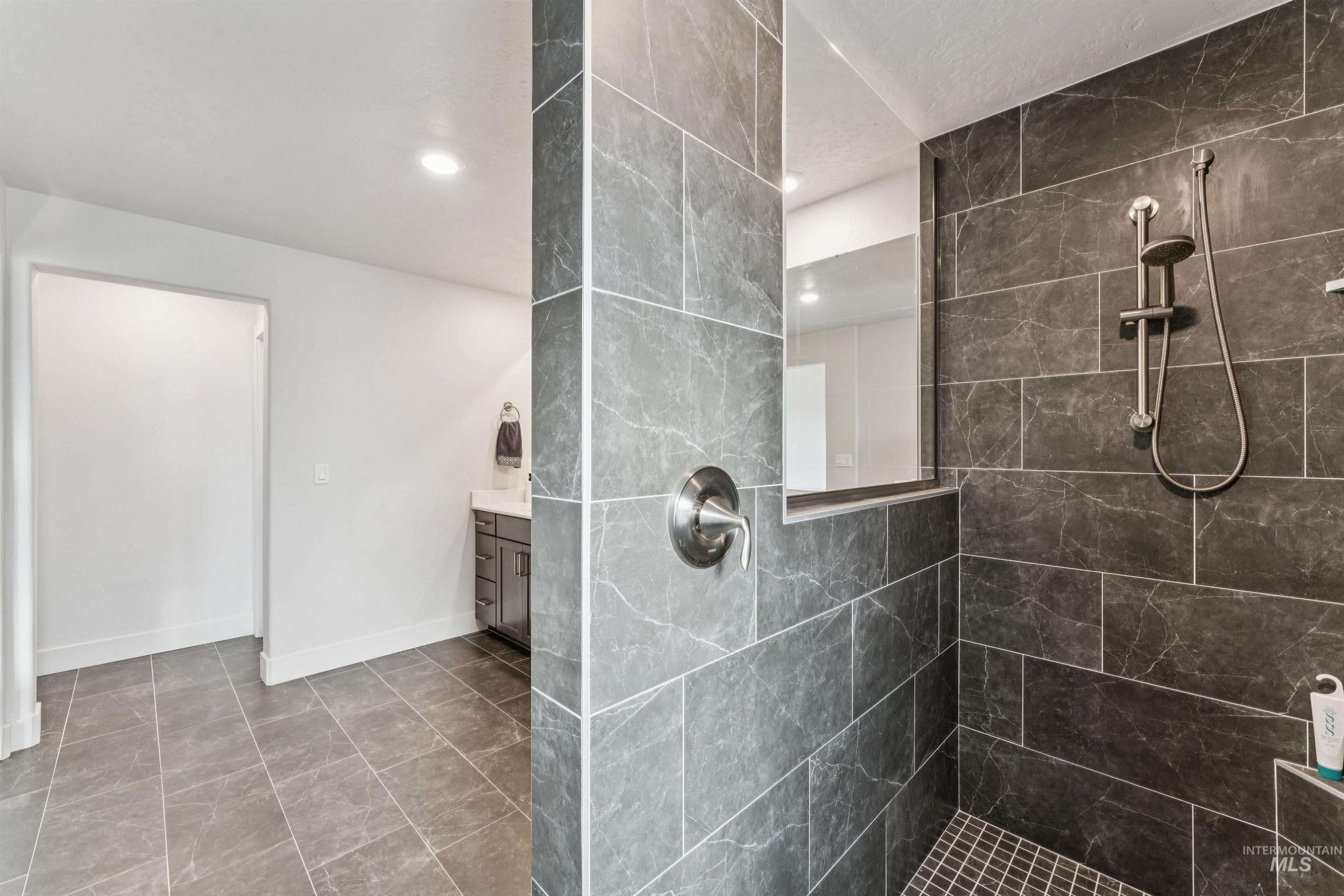 305 E Cusick Street, Meridian, Idaho 83642, 5 Bedrooms, 3 Bathrooms, Residential For Sale, Price $679,000, 98970420