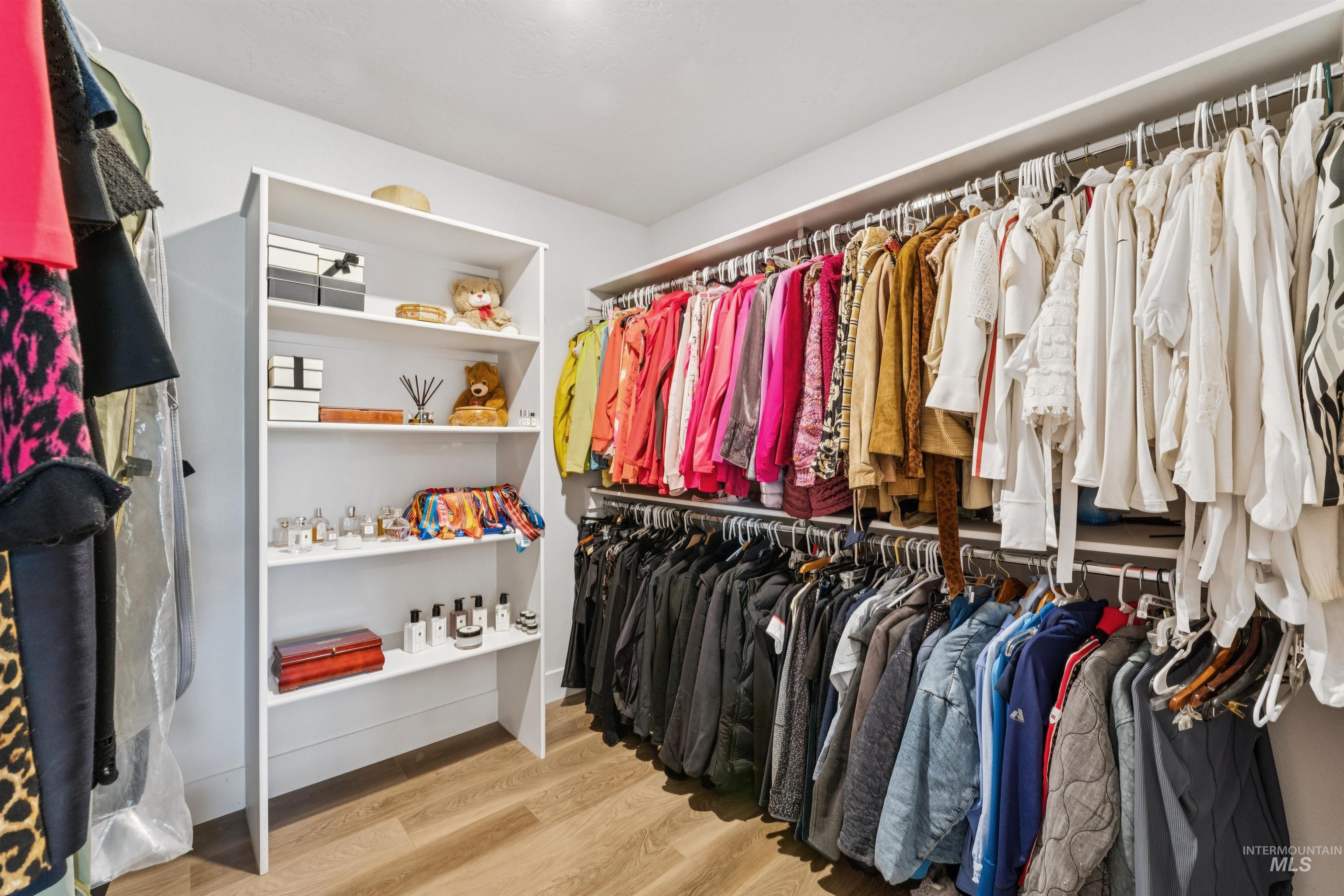 305 E Cusick Street, Meridian, Idaho 83642, 5 Bedrooms, 3 Bathrooms, Residential For Sale, Price $679,000, 98970420