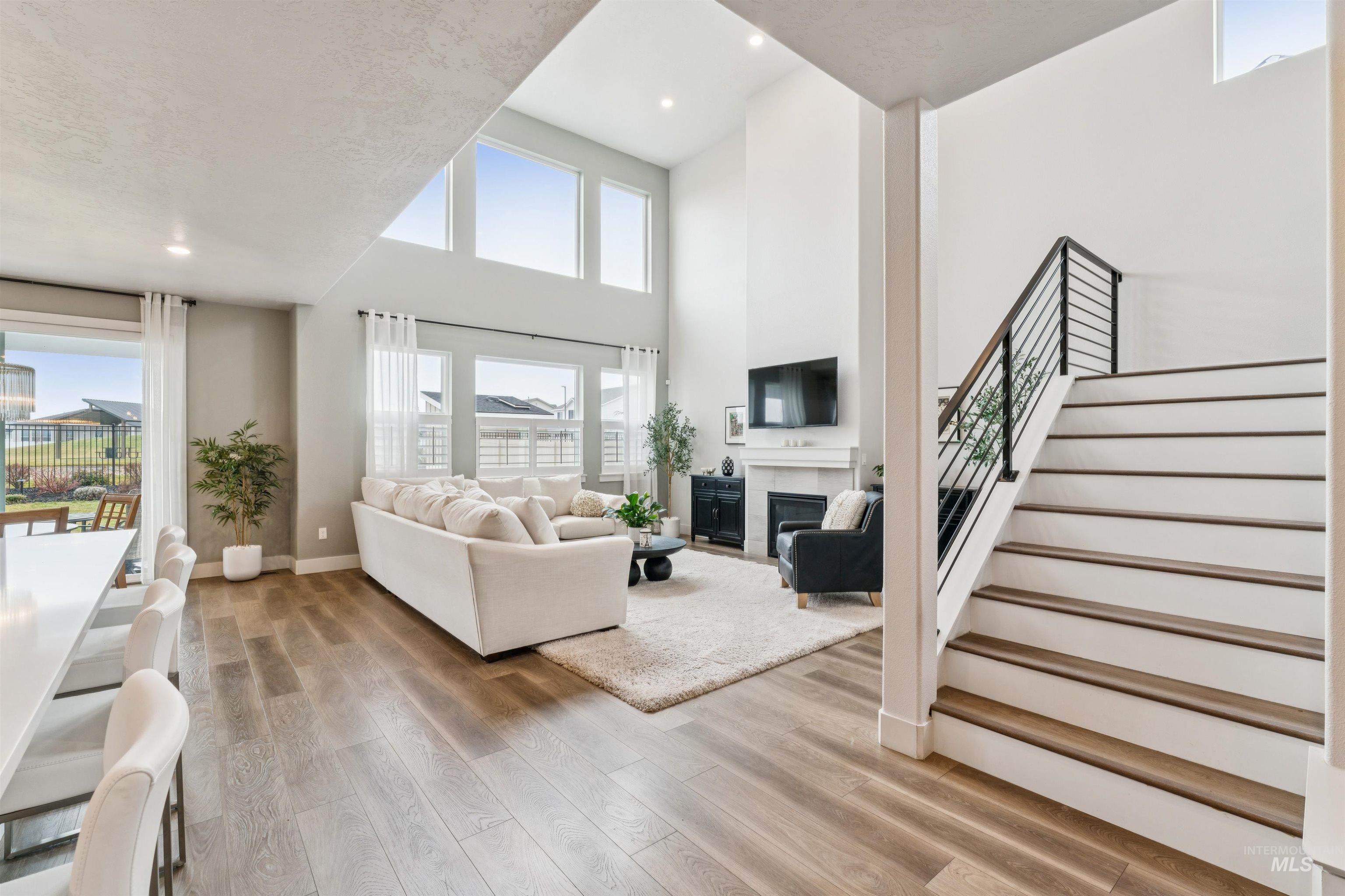 305 E Cusick Street, Meridian, Idaho 83642, 5 Bedrooms, 3 Bathrooms, Residential For Sale, Price $679,000, 98970420