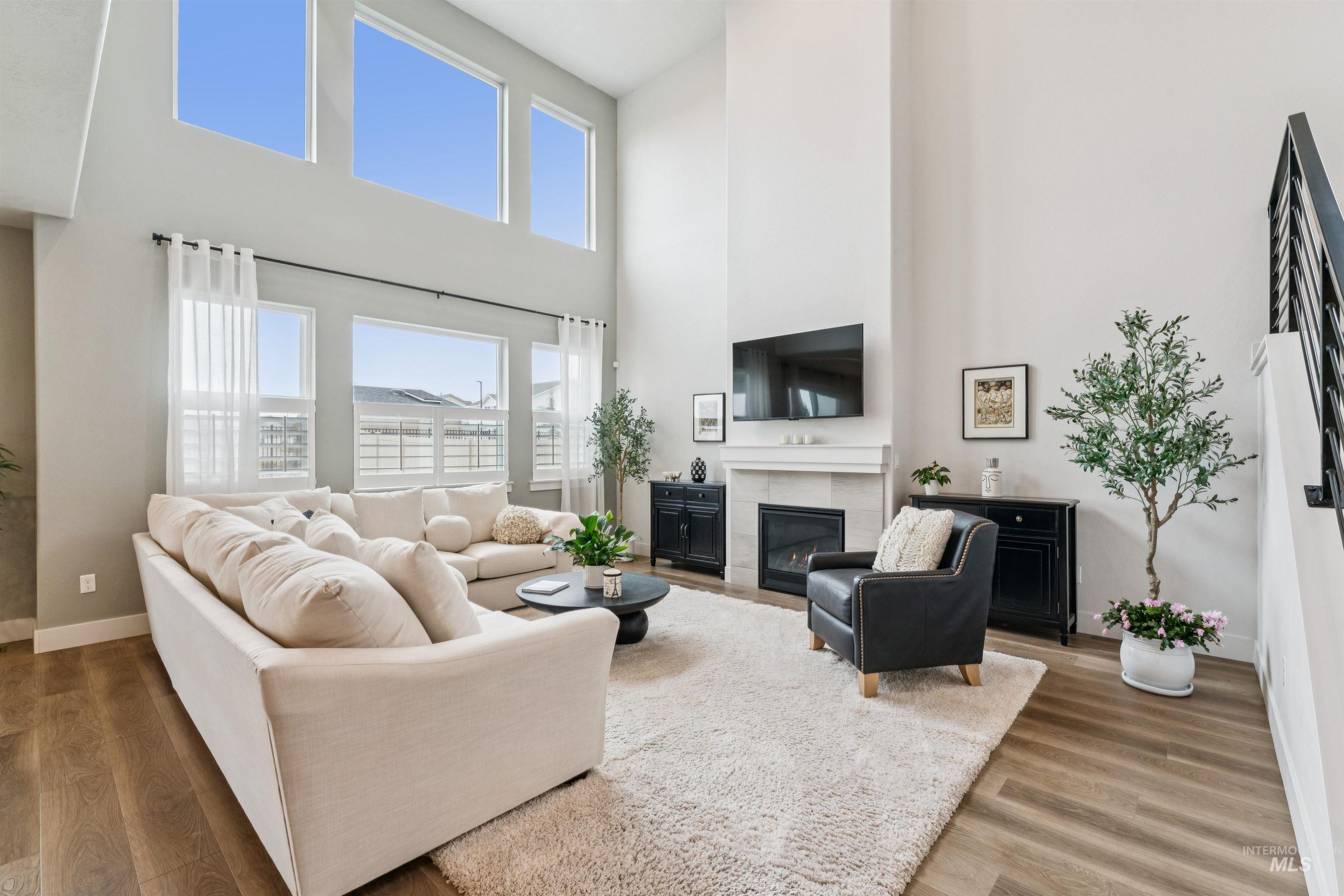 305 E Cusick Street, Meridian, Idaho 83642, 5 Bedrooms, 3 Bathrooms, Residential For Sale, Price $679,000, 98970420