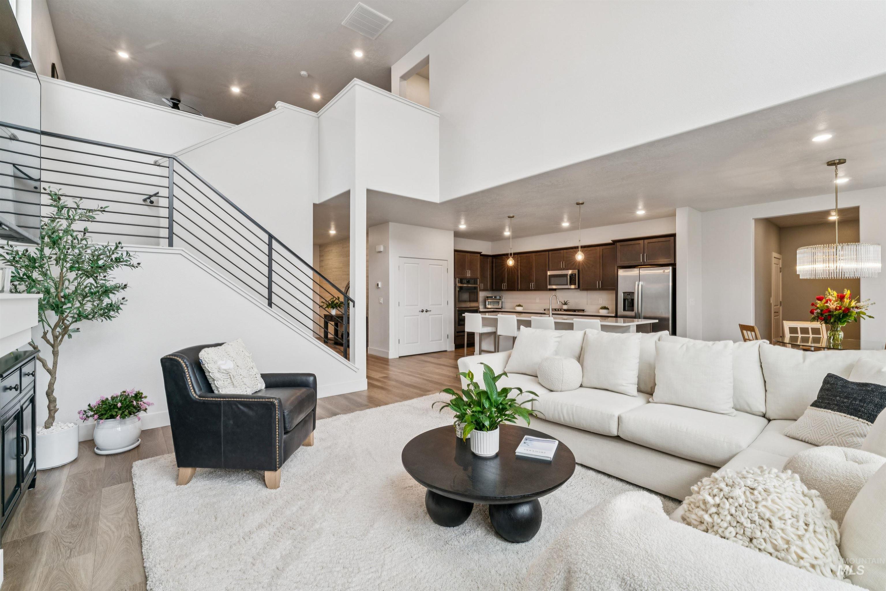 305 E Cusick Street, Meridian, Idaho 83642, 5 Bedrooms, 3 Bathrooms, Residential For Sale, Price $679,000, 98970420