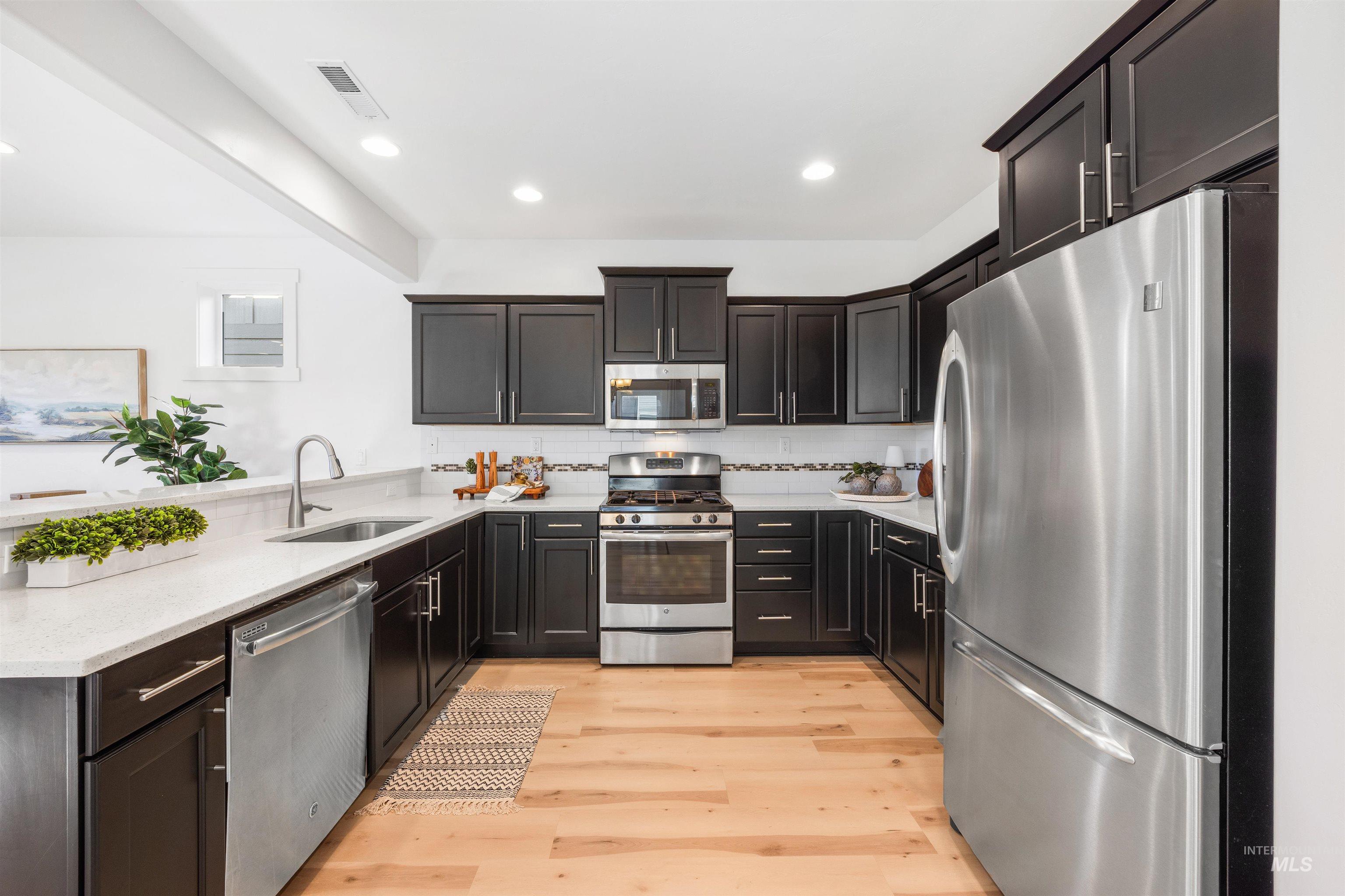 7966 S Indigo Ridge Ave, Boise, Idaho 83716, 3 Bedrooms, 2.5 Bathrooms, Residential For Sale, Price $525,000, 98970423