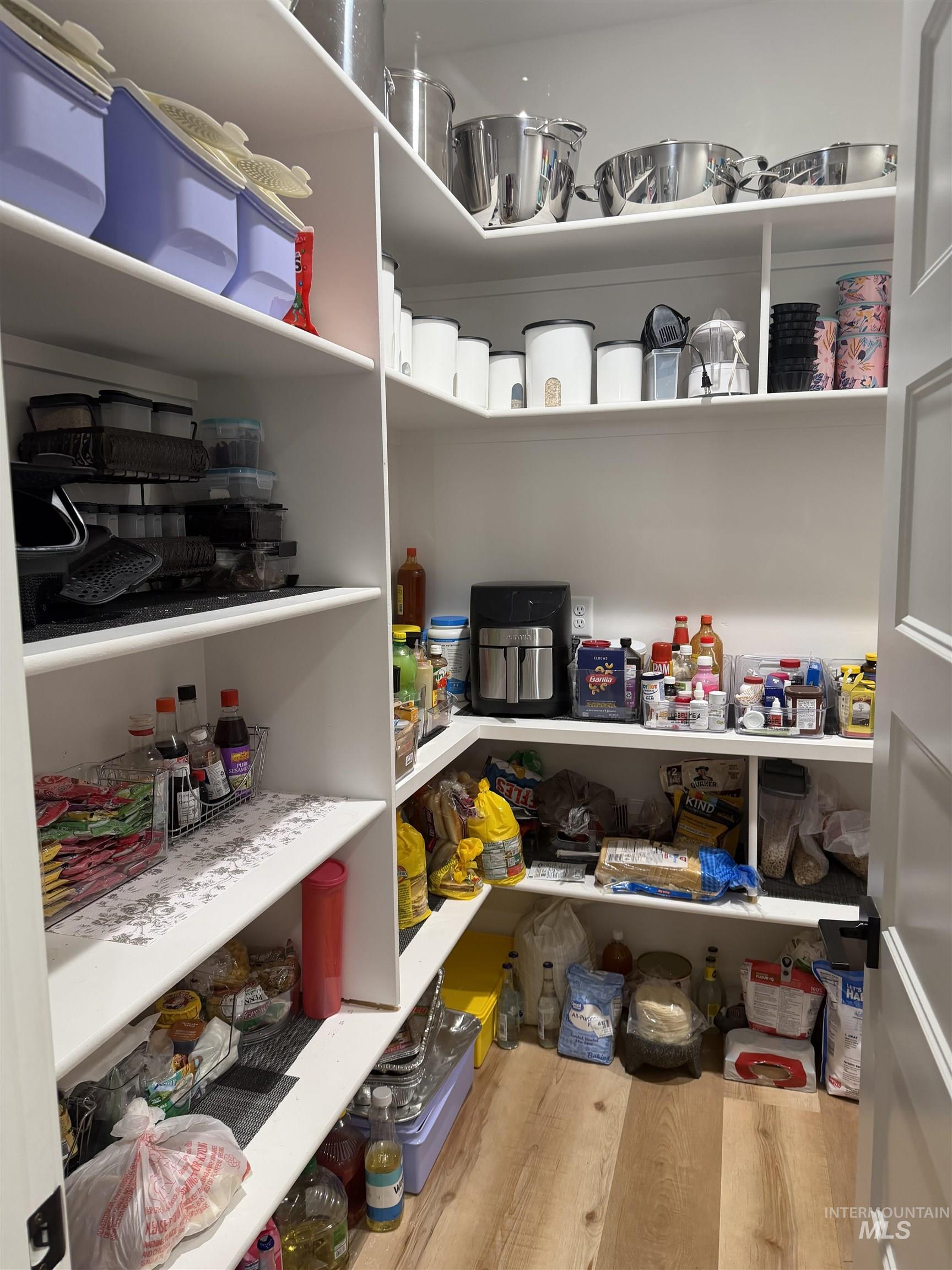 11260 White River St, Caldwell, Idaho 83605, 4 Bedrooms, 3 Bathrooms, Residential For Sale, Price $560,000, 98970427