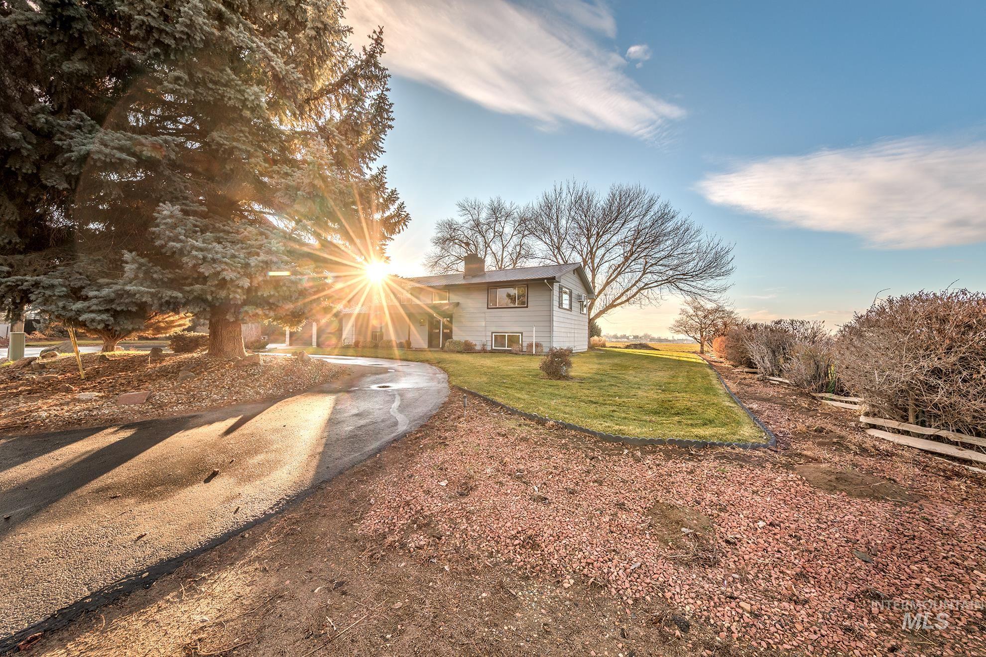 8087 N Pennsylvania Ave, Fruitland, Idaho 83619-3569, 4 Bedrooms, 2 Bathrooms, Residential For Sale, Price $650,000,MLS 98970431